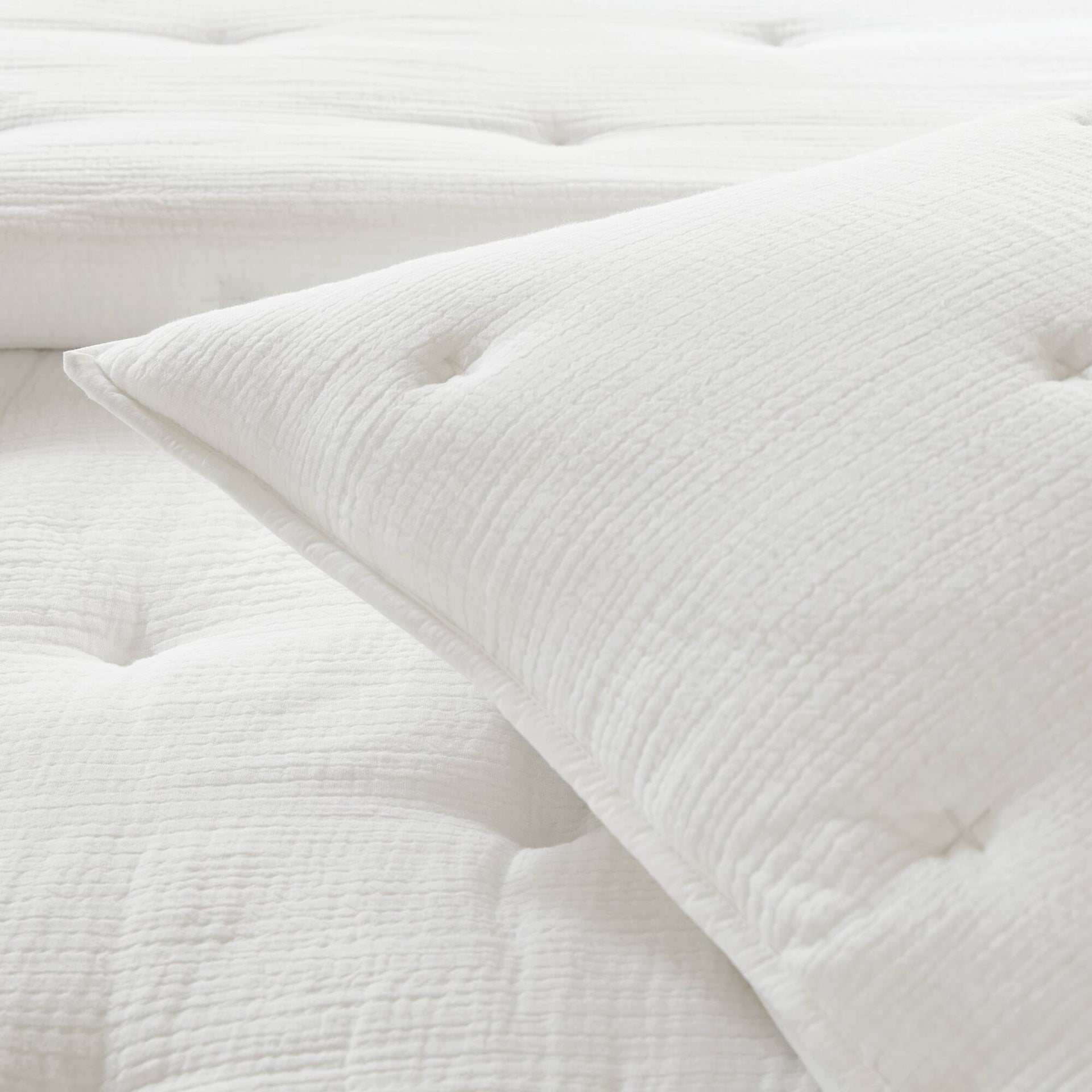 3-Piece King Cotton Gauze  Embroidered Quilt Set,White