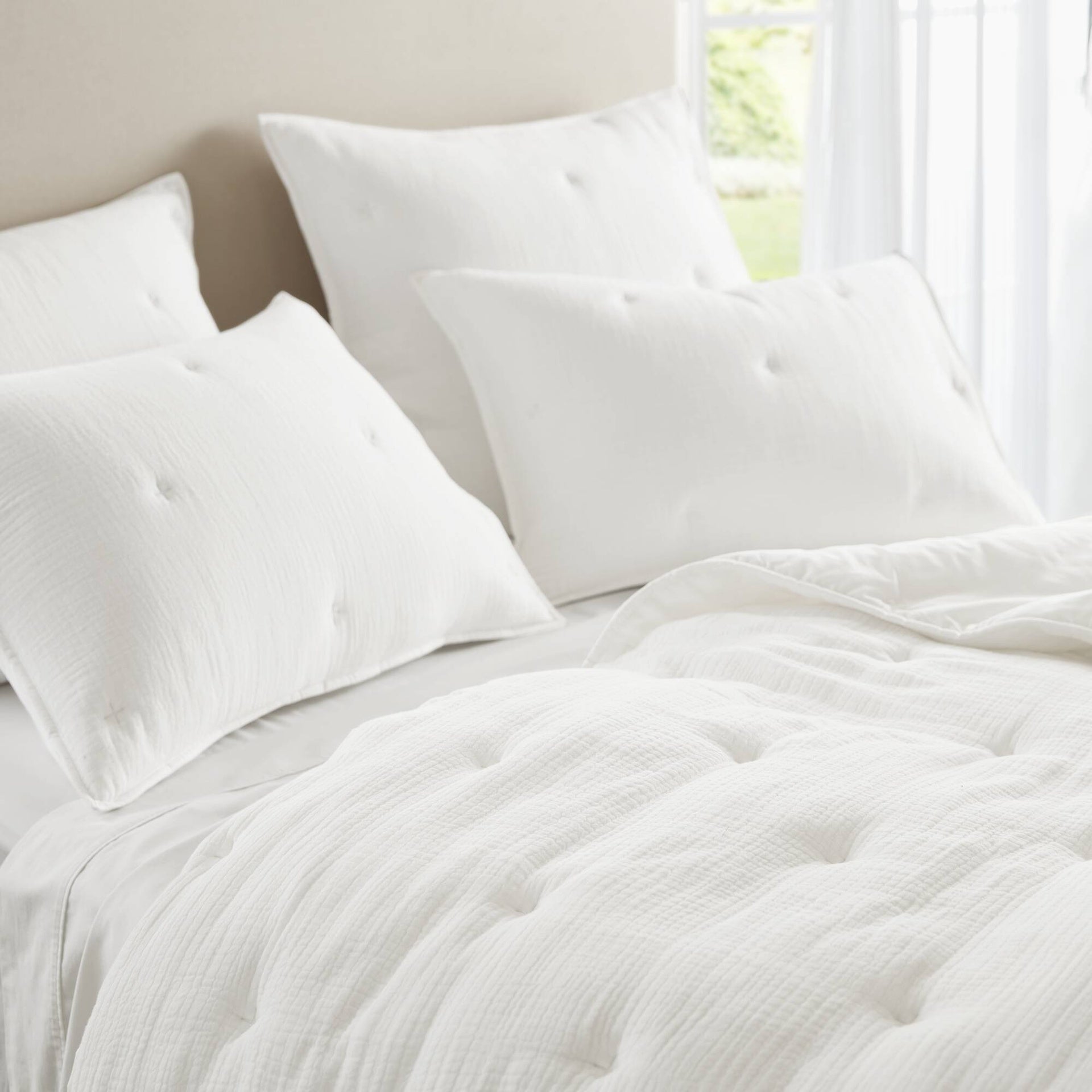 3-Piece King Cotton Gauze  Embroidered Quilt Set,White