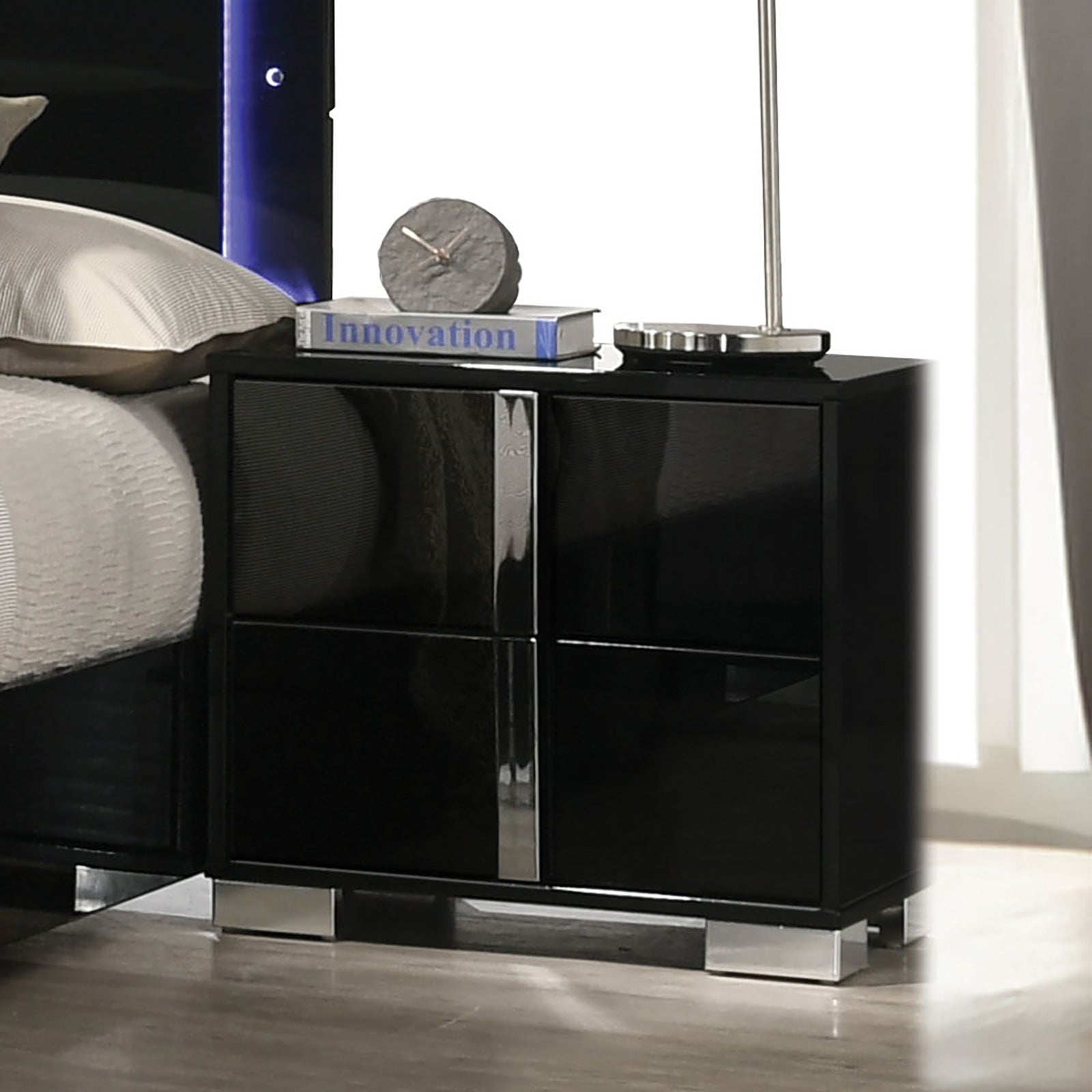 Contemporary Classic Black Bedside Table Bedroom Furniture 1pc Nightstand Chrome Legs Handles