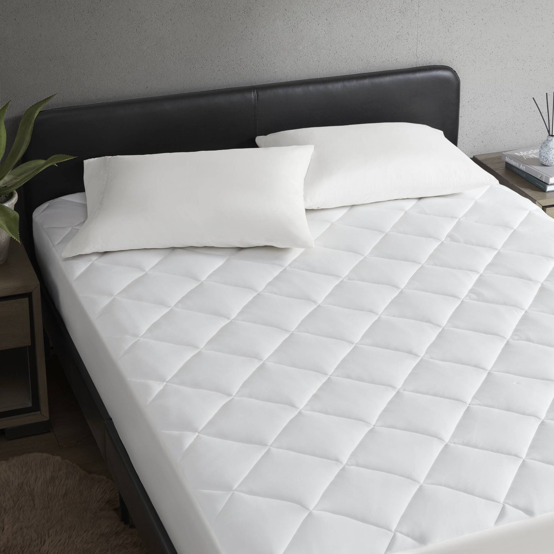 Overfilled Deep Pocket Mattress Pad White Twin