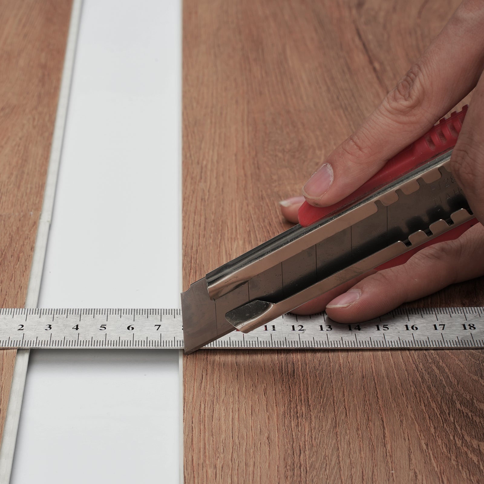 Interlocking Vinyl Floor Tiles 48 x 7.3 inch, 10 Tiles 5.5mm Thick Snap Together, Deep Brown Wood Grain DIY Flooring for Kitchen, Dining Room, Bedrooms & Bathrooms, Easy for Home Decor