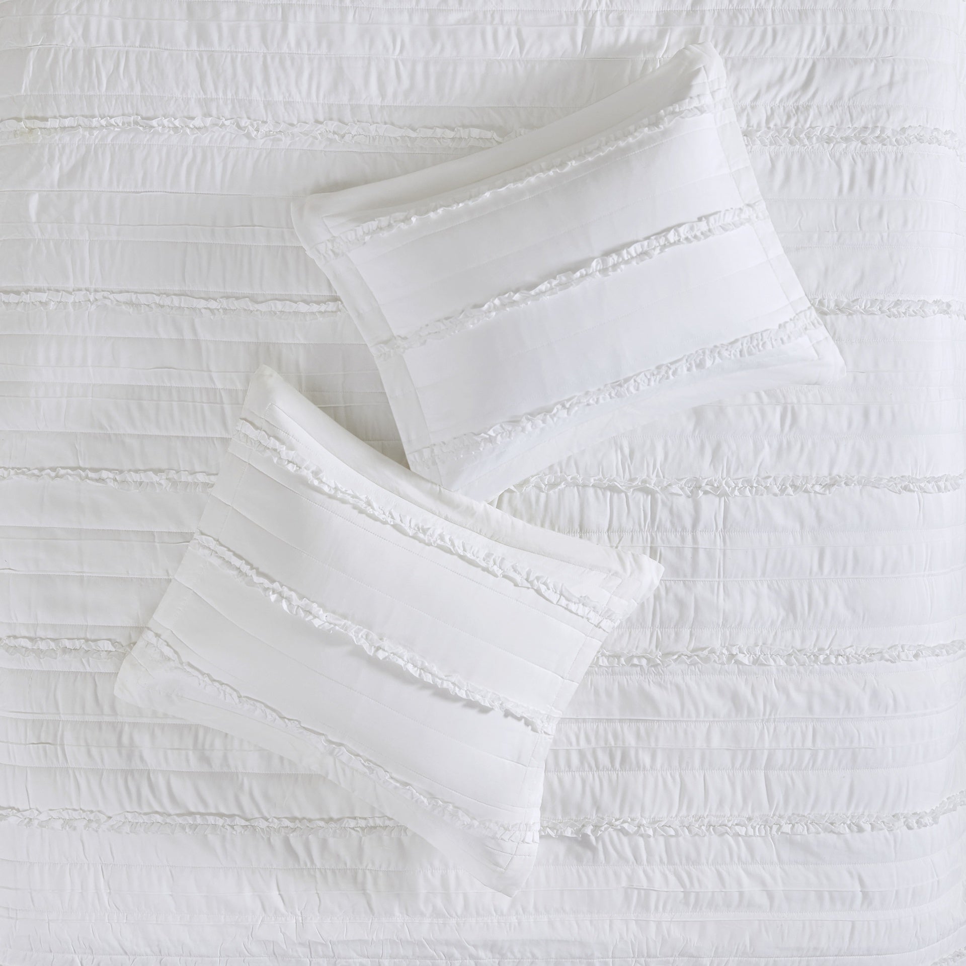 4 Piece Microfiber Reversible Ruffle Quilt Set with Throw Pillow White Full/Queen