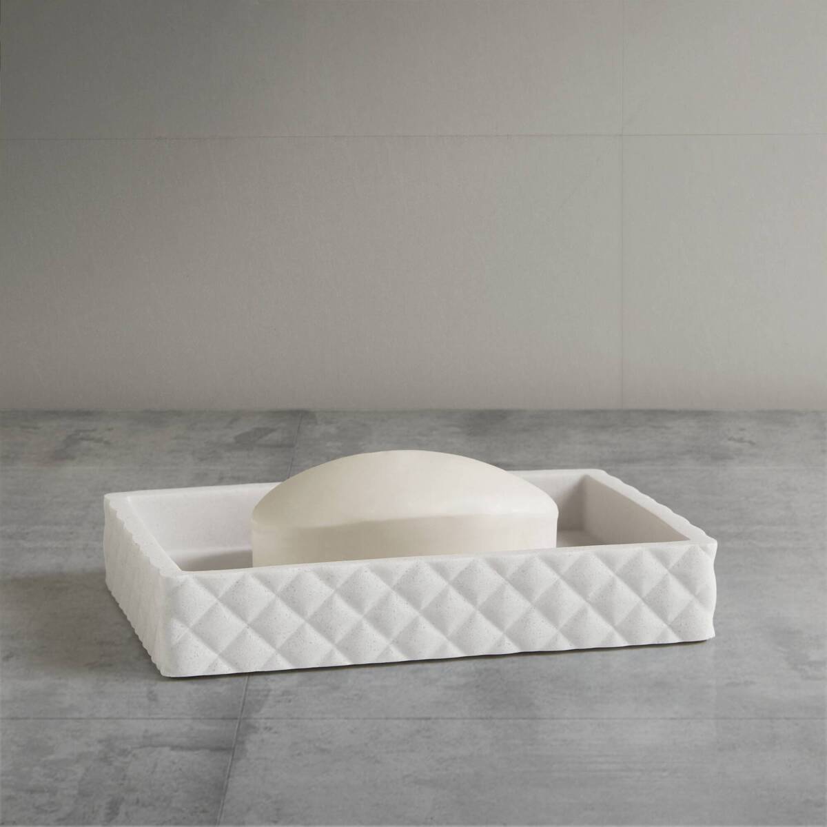 One Size Bath Accessories set, White
