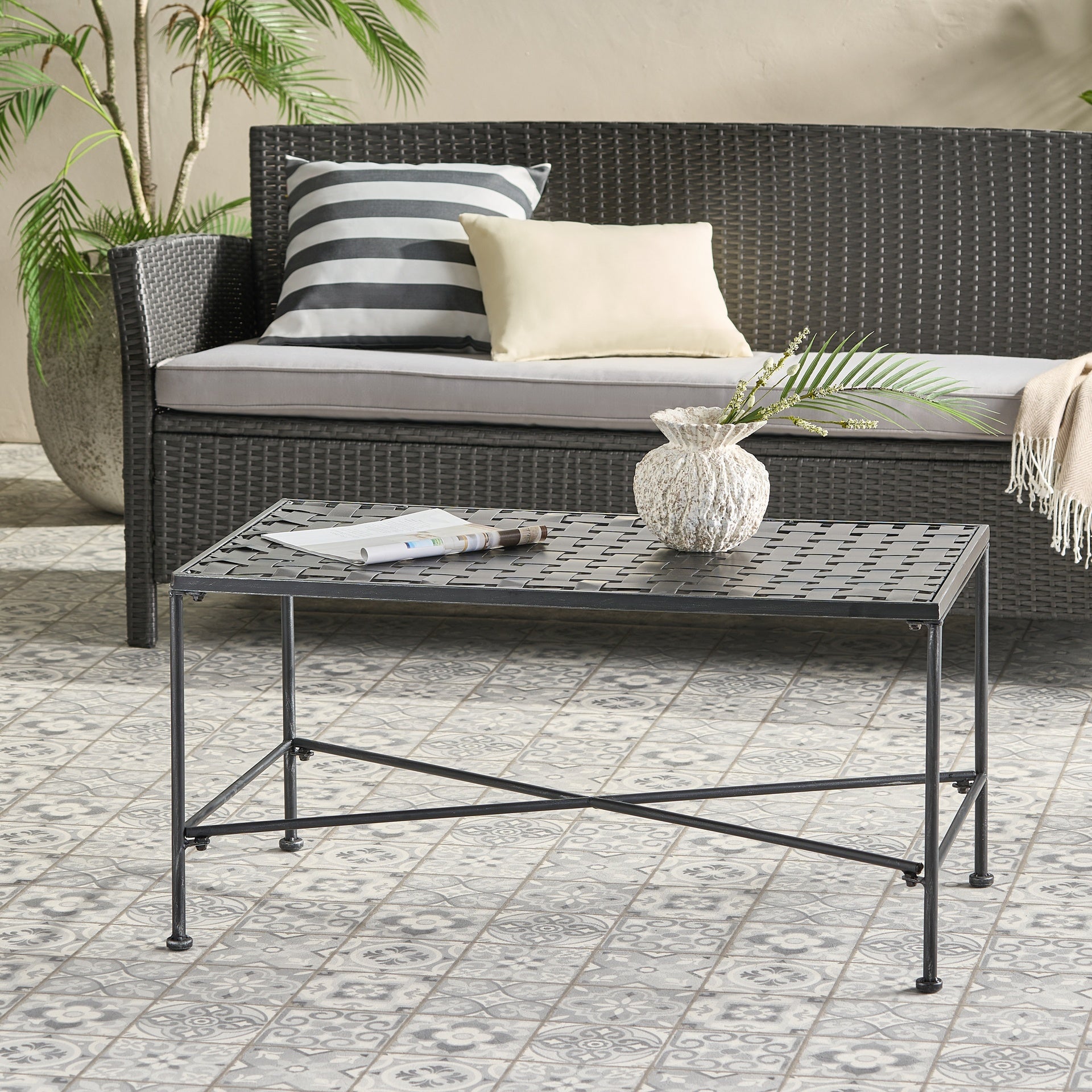 LUNA COFFEE TABLE