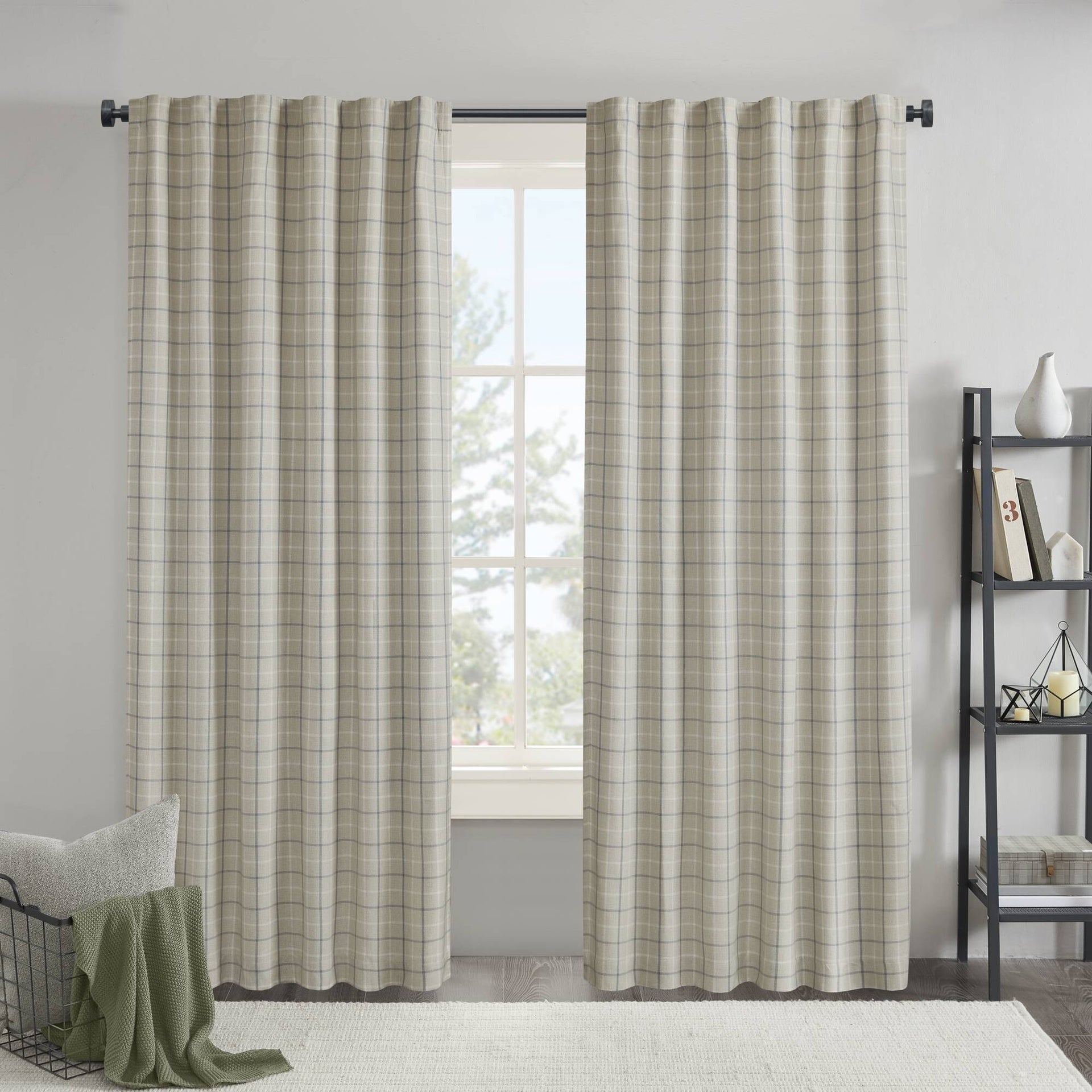 1PC 50x108" Plaid Rod Pocket and Back Tab Curtain Panel with Fleece Lining