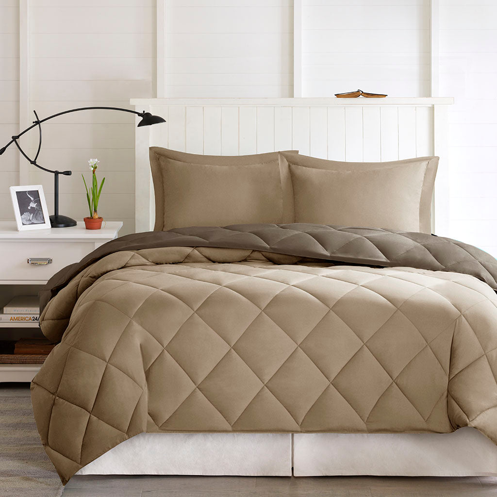 Twin/Twin XL 3M Scotchgard Diamond Quilting Reversible Down Alternative Comforter Set