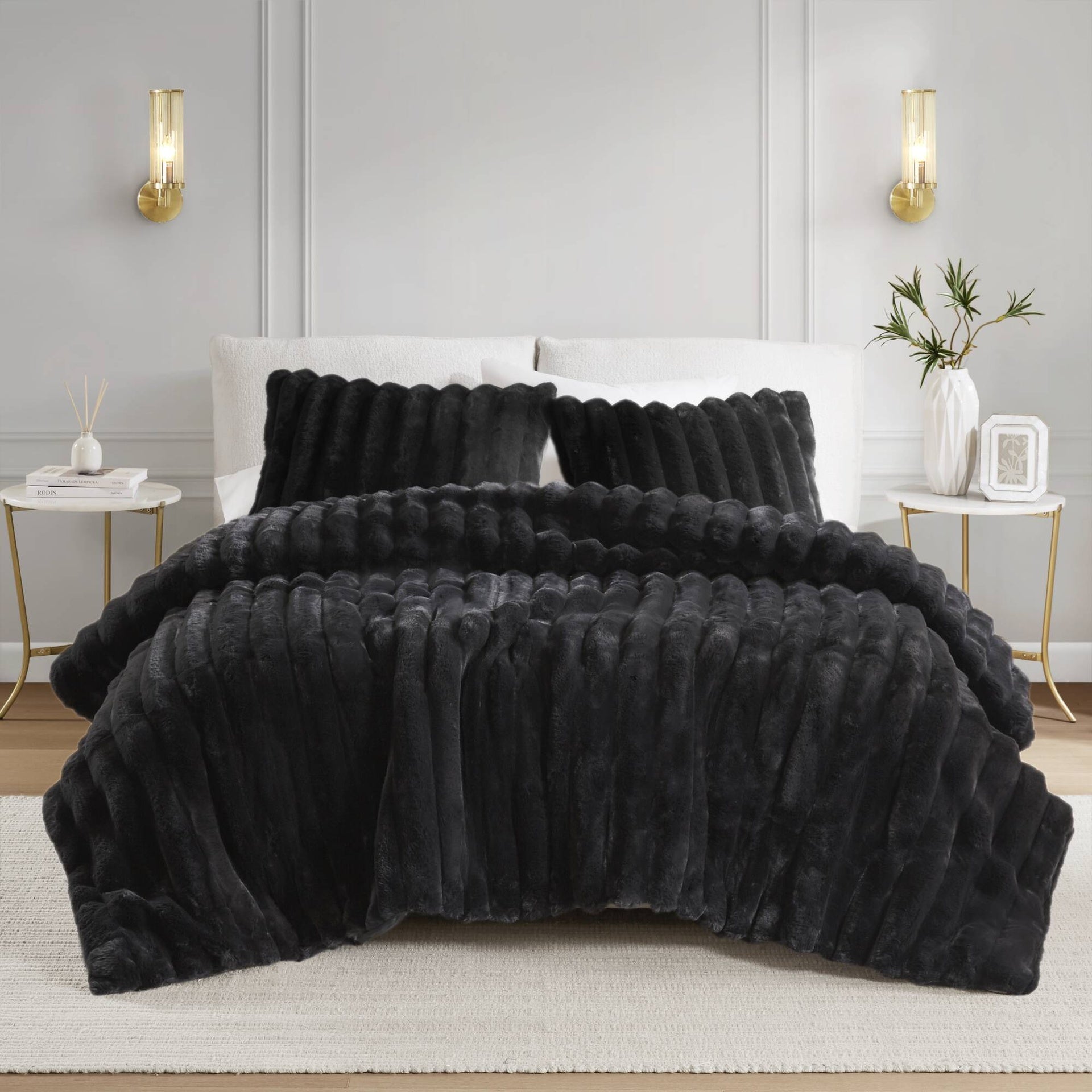Ultrasoft Faux Fur Ribbed Comforter Set Full/Queen