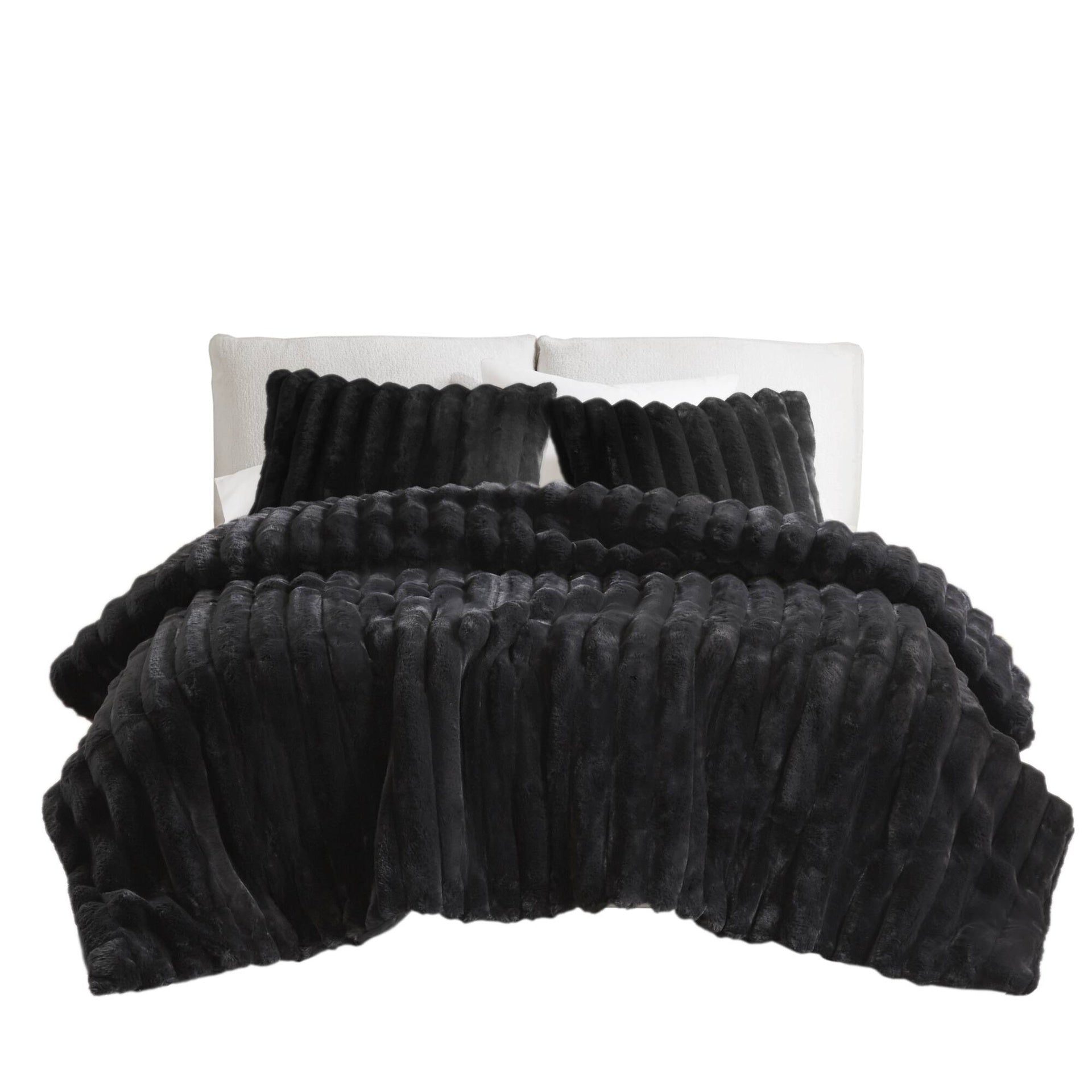Ultrasoft Faux Fur Ribbed Comforter Set Full/Queen