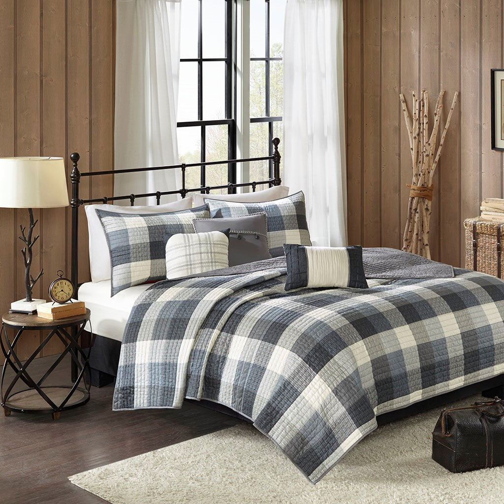 6 Piece Printed Herringbone Quilt Set with Throw Pillows Grey King/Cal King