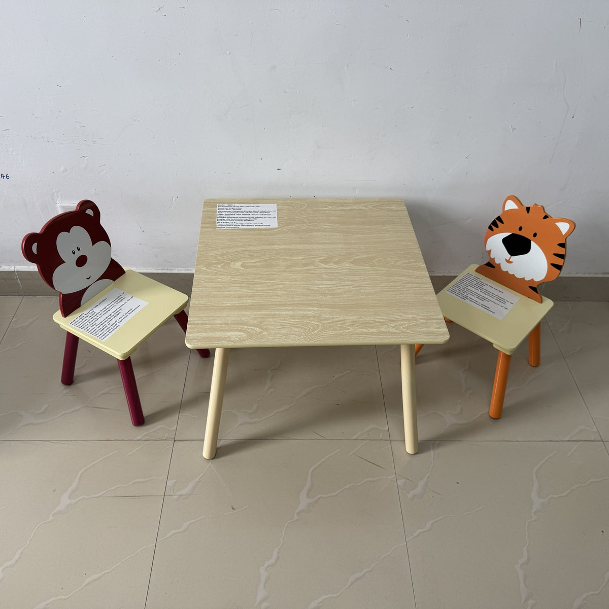 Kids Table and 2 Chairs Set, 3 Pieces Toddler Table and Chair Set, Wooden Activity Play Table Set (Bear&Tiger)