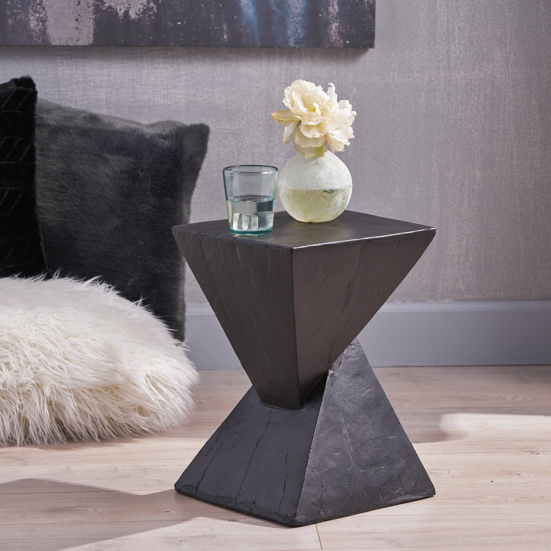 TESS Modern Side Table – Stylish End Table Compatible with Living Room, Bedroom, or Office,Versatile Home Furniture,Black Color