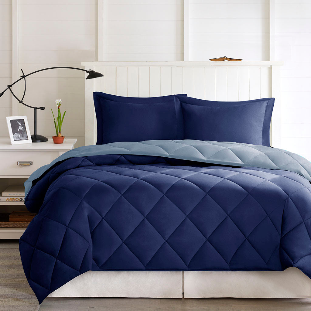 King 3M Scotchgard Diamond Quilting Reversible Down Alternative Comforter Set