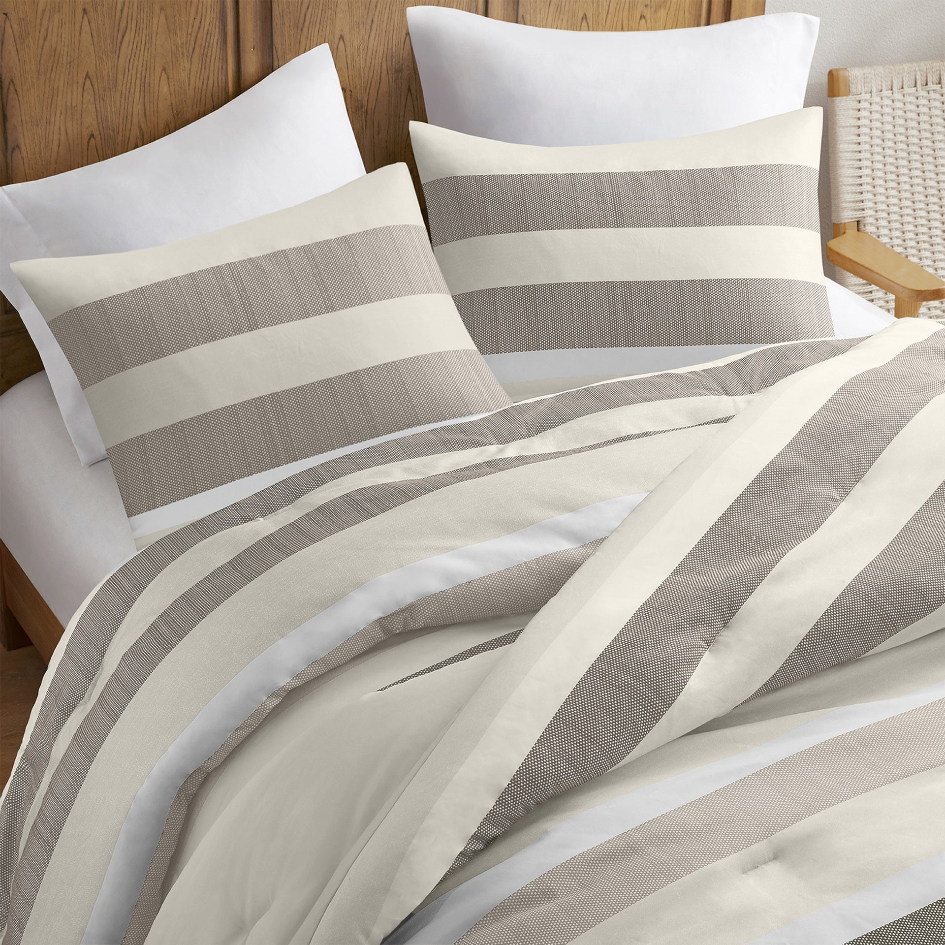 3-Piece King/Cal King Stripe Textured Print Comforter Set,Neutral