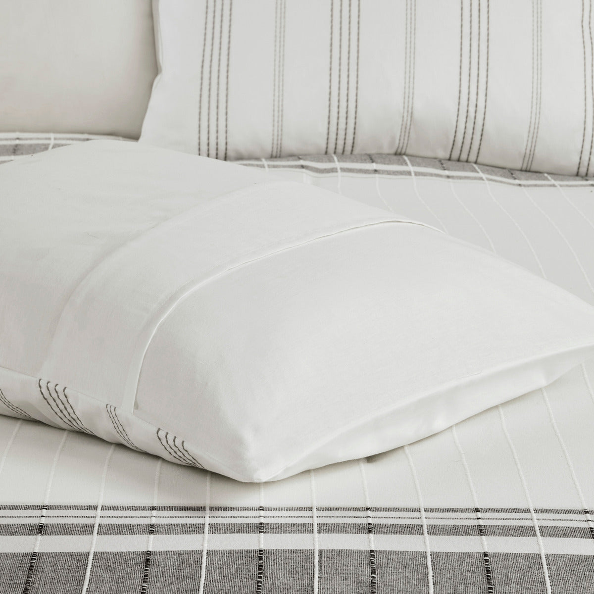 6 Piece Cotton Jacquard Oversized Comforter Set White/Grey Cal King
