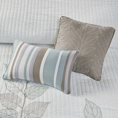 6 Piece Embroidered Quilt Set with Throw Pillows Blue King/Cal King