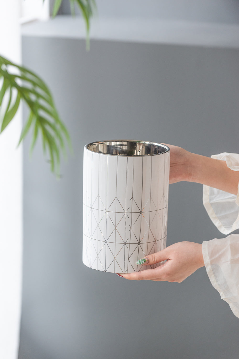 D6.3x8.7" Ceramic Planter