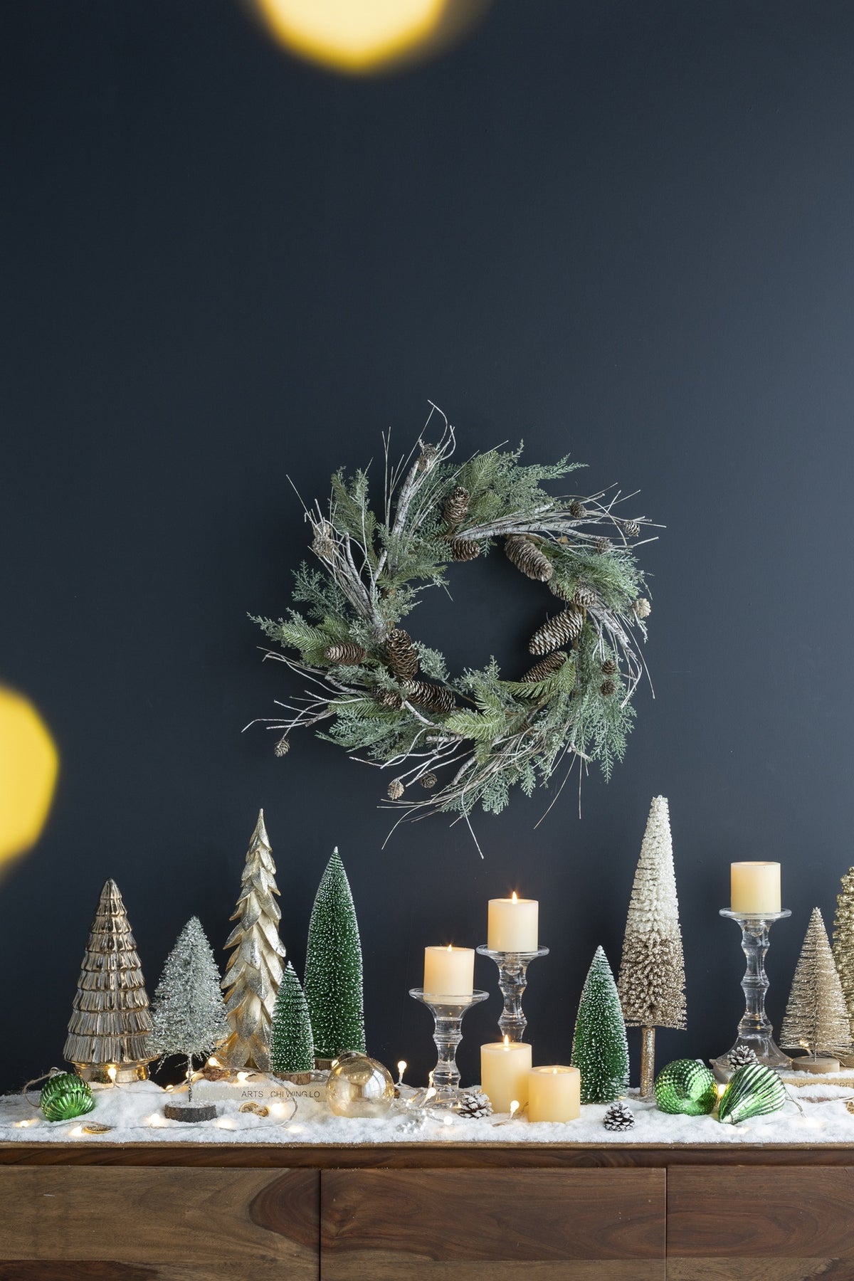 D24" Pine/Pinecone Wreath, Green