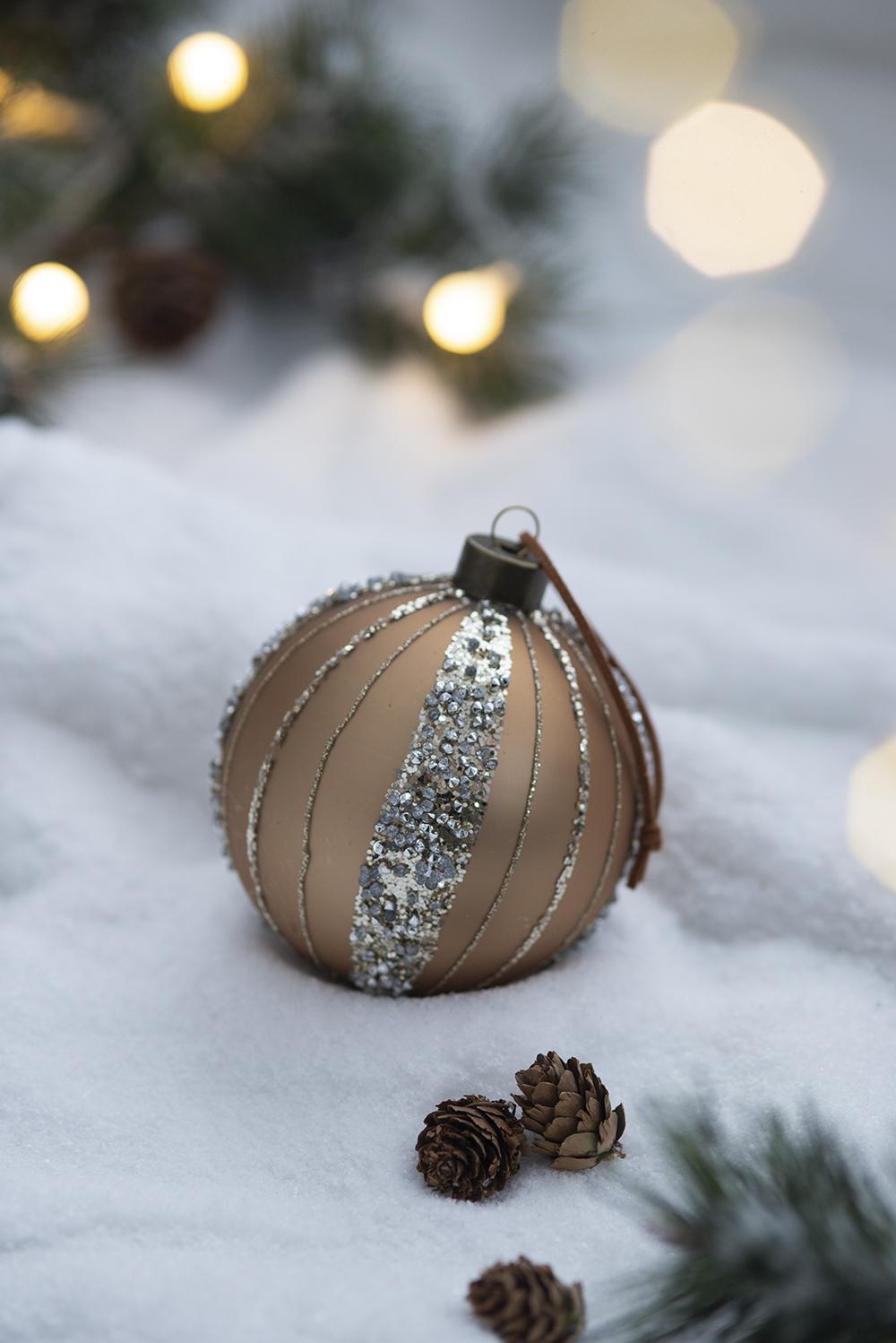 D3.9" Christmas Ball Ornaments, Glass Decorative Hanging Ball Christmas Tree Ornaments for Holiday Party Decorations, Set of 6