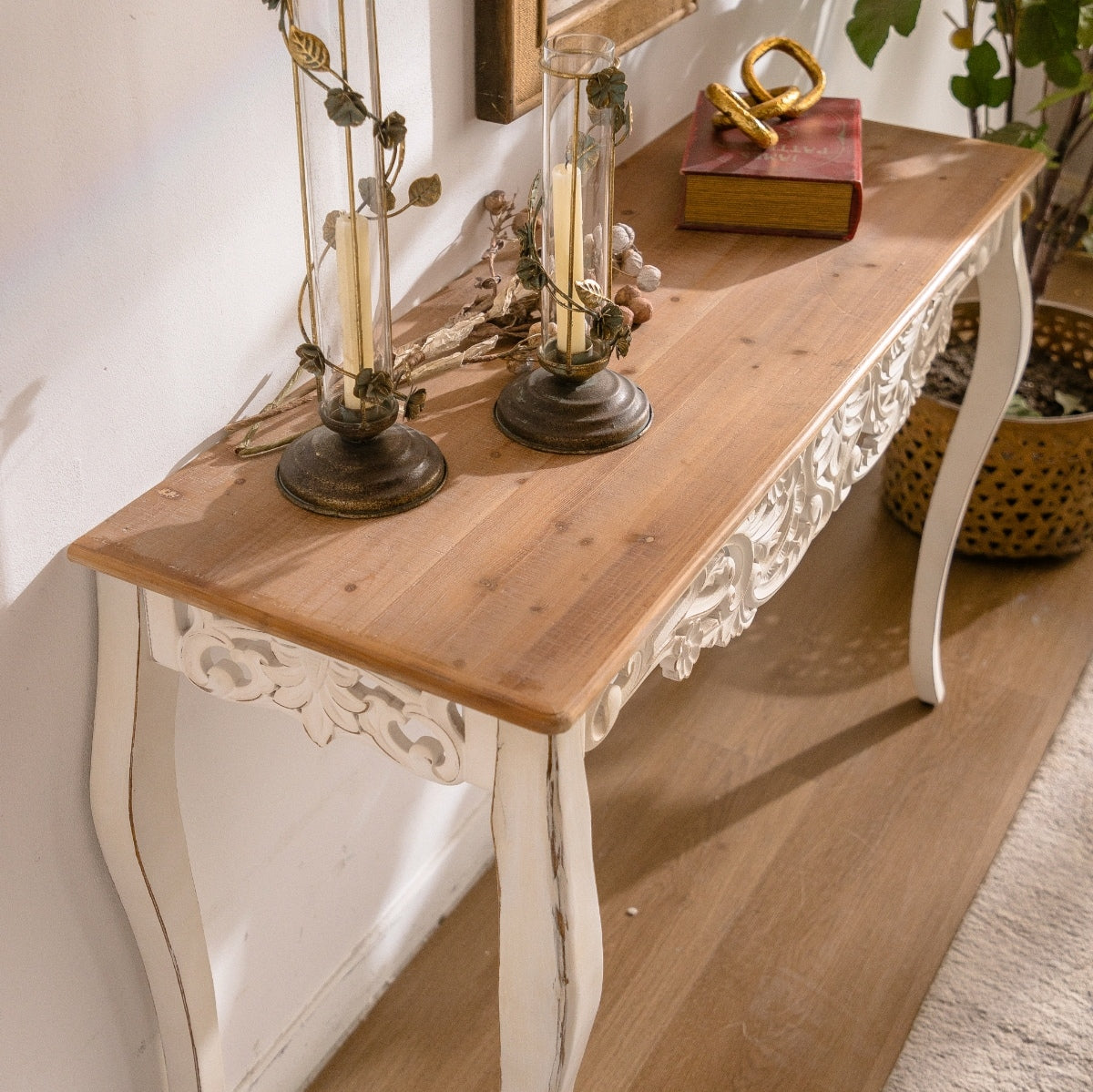 43.31" French Country Carved Console Table - Antique White Distressed Solid Wood & MDF Entry Table with Curved Legs for Hallway/Living Room