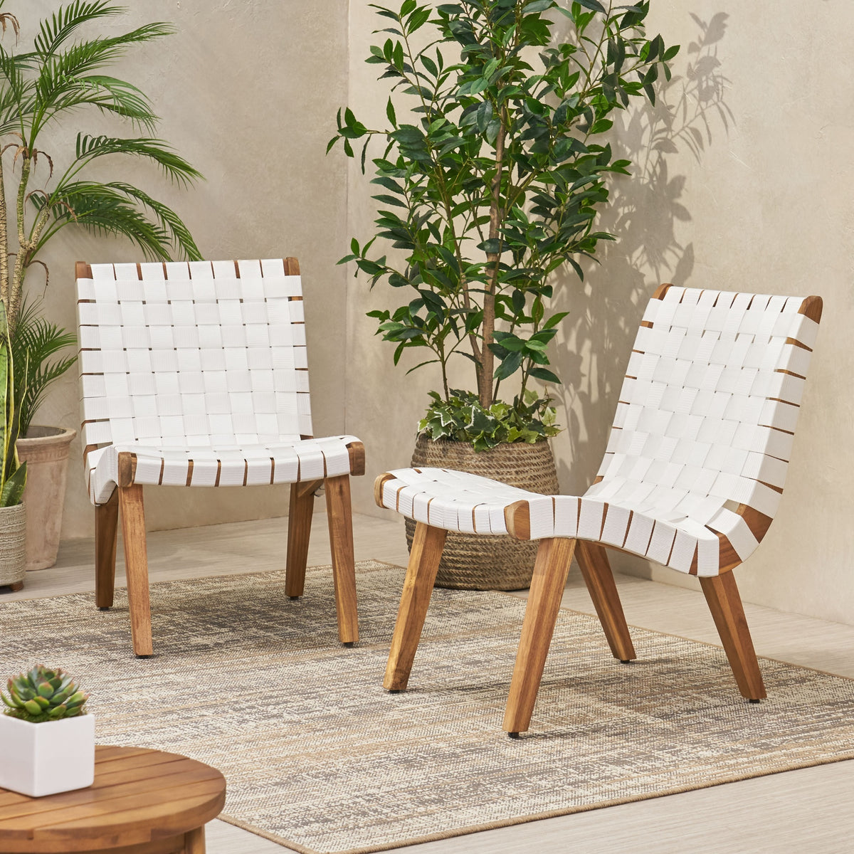 CHARLOTTE LOUNGE CHAIR