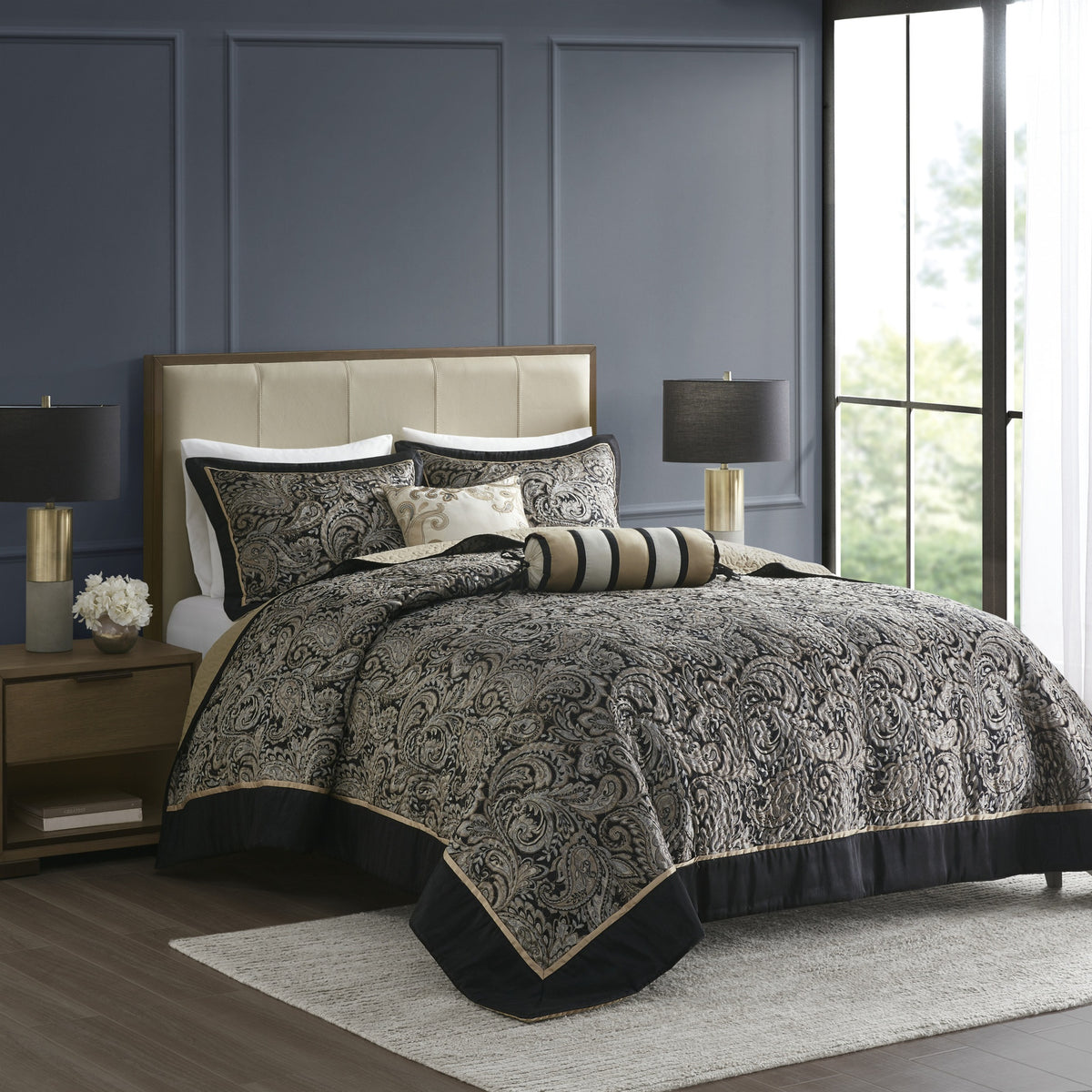 5 Piece Jacquard Bedspread Set with Throw Pillows Black King