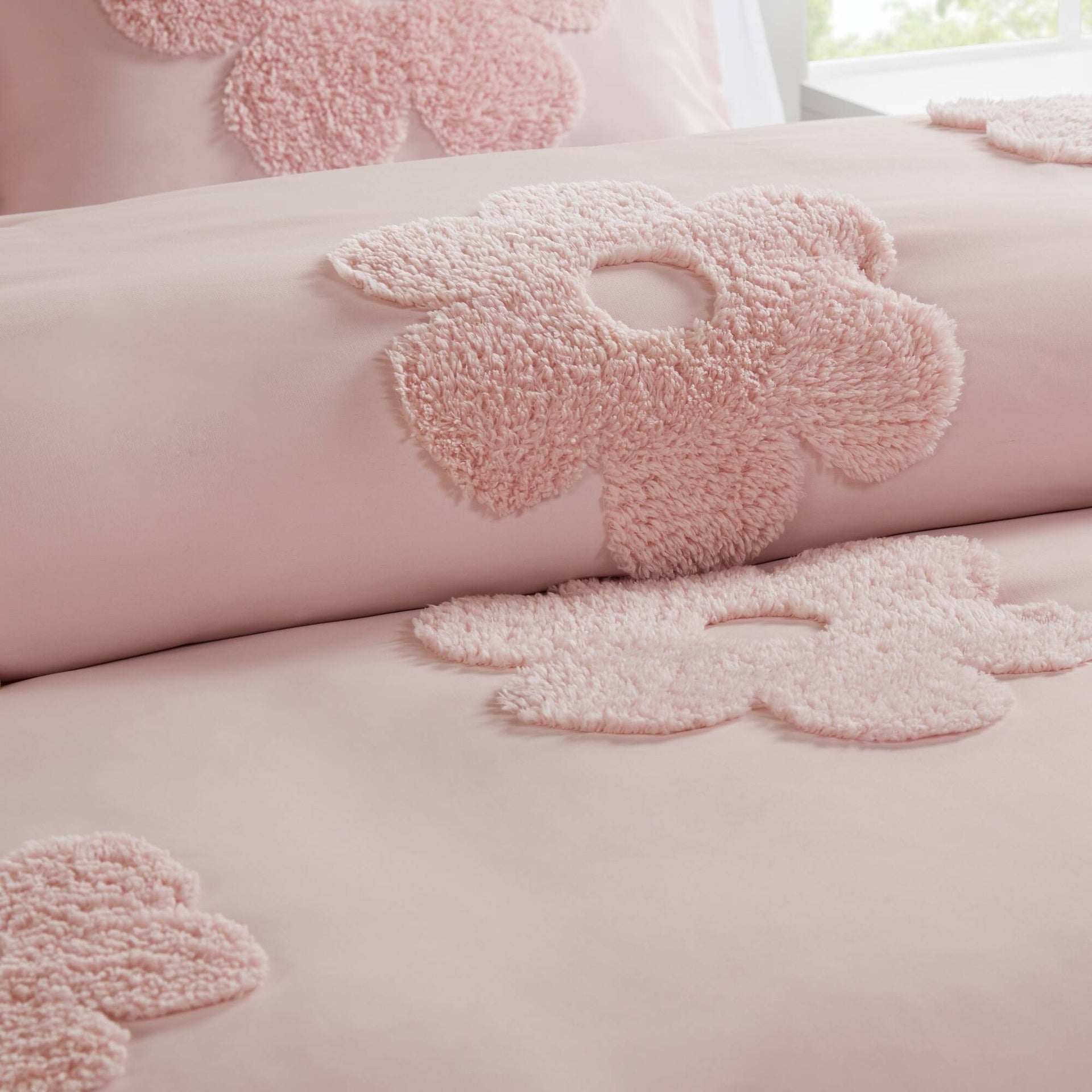 2-Piece Twin Floral Reversible Tufted Chenille Duvet Cover Set,Pink