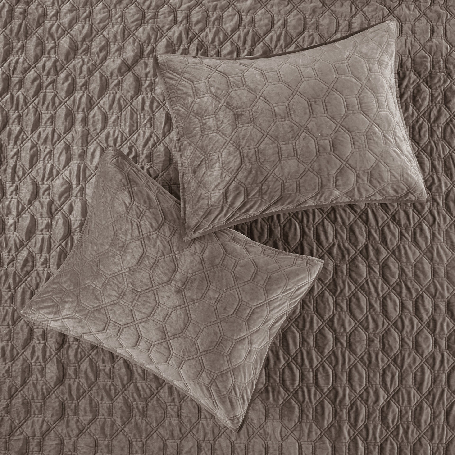 3 Piece Velvet Quilt Set Taupe Full/Queen