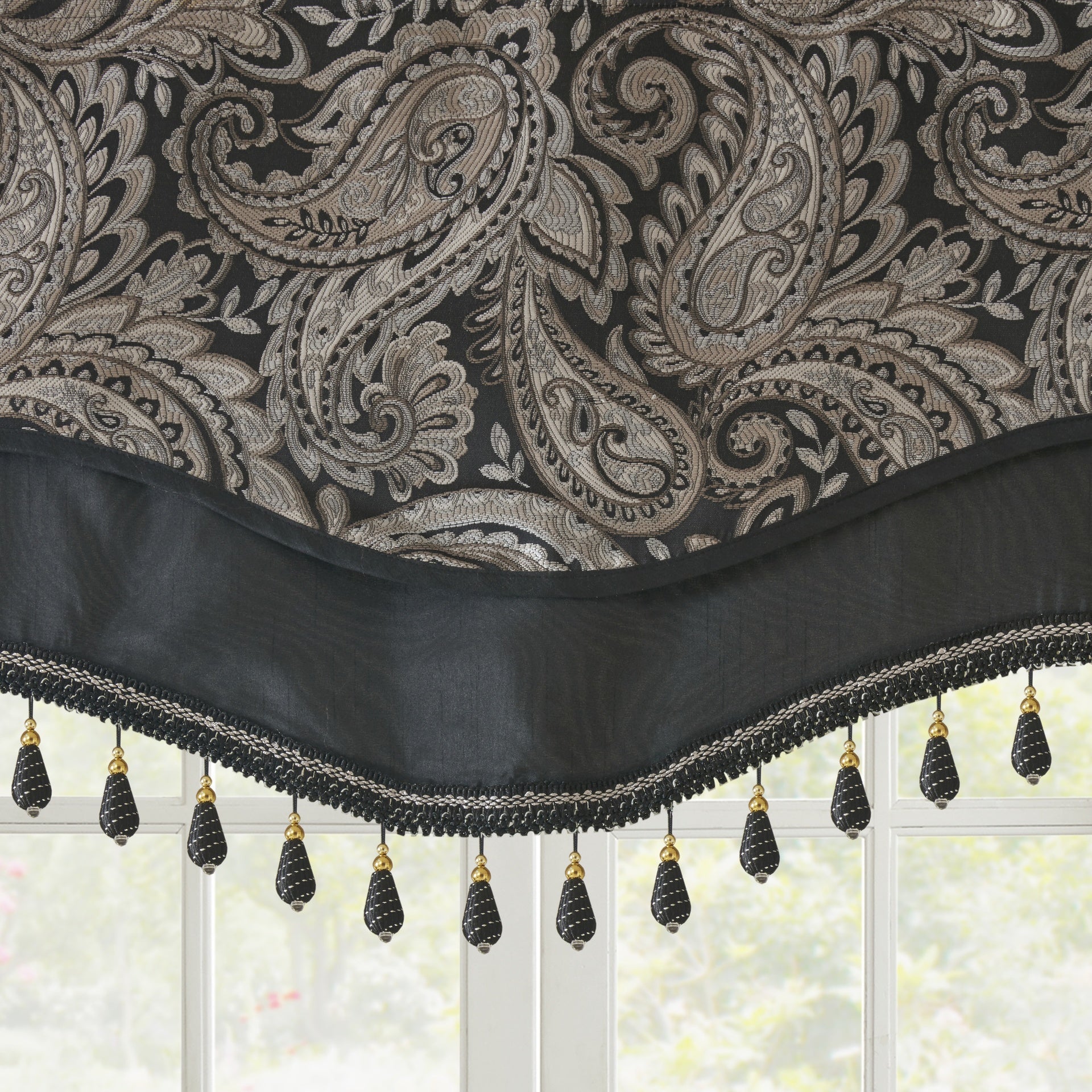 Jacquard Window Rod Pocket Valance With Beads Black 50x18"
