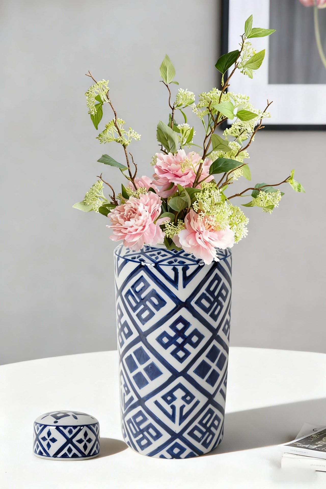 D6.3x13.8" Valora Blue and White Cylinder Jar