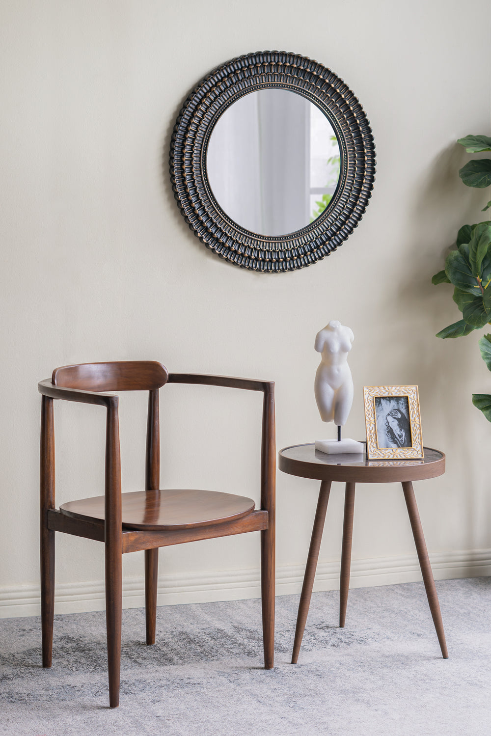 D26.5" Round Black And Gold Wooden Accent Mirror With Woven Texture
