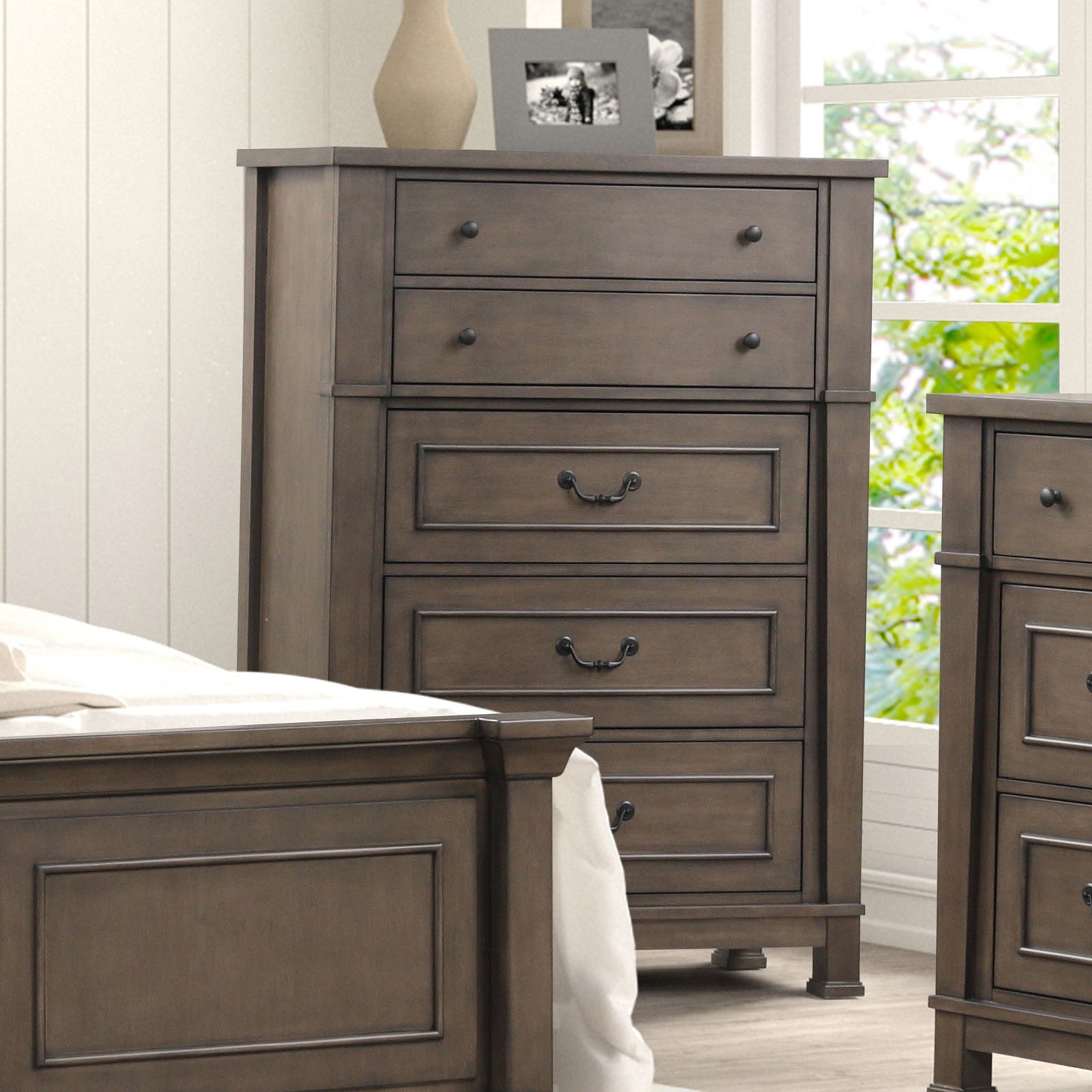 Transitional Style Chest 1pc French And English Dovetail Drawer Knobs And Hanging Pulls Metal Side Glides Dark Walnut Finish Bedroom Furniture