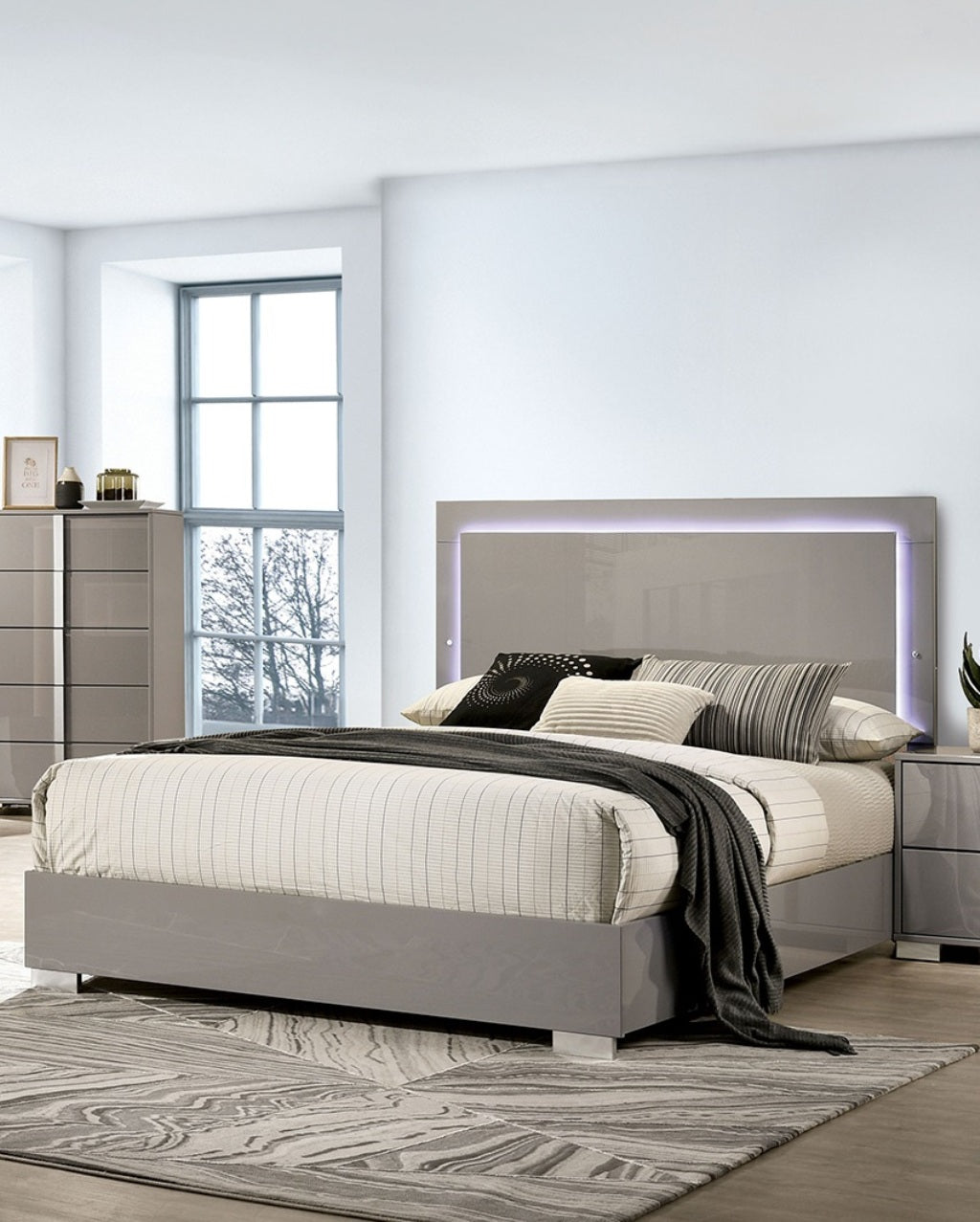 Contemporary Light Taupe 1pc Queen Size Bed w LED Headboard UV Finish Bedframe Bedroom Furniture