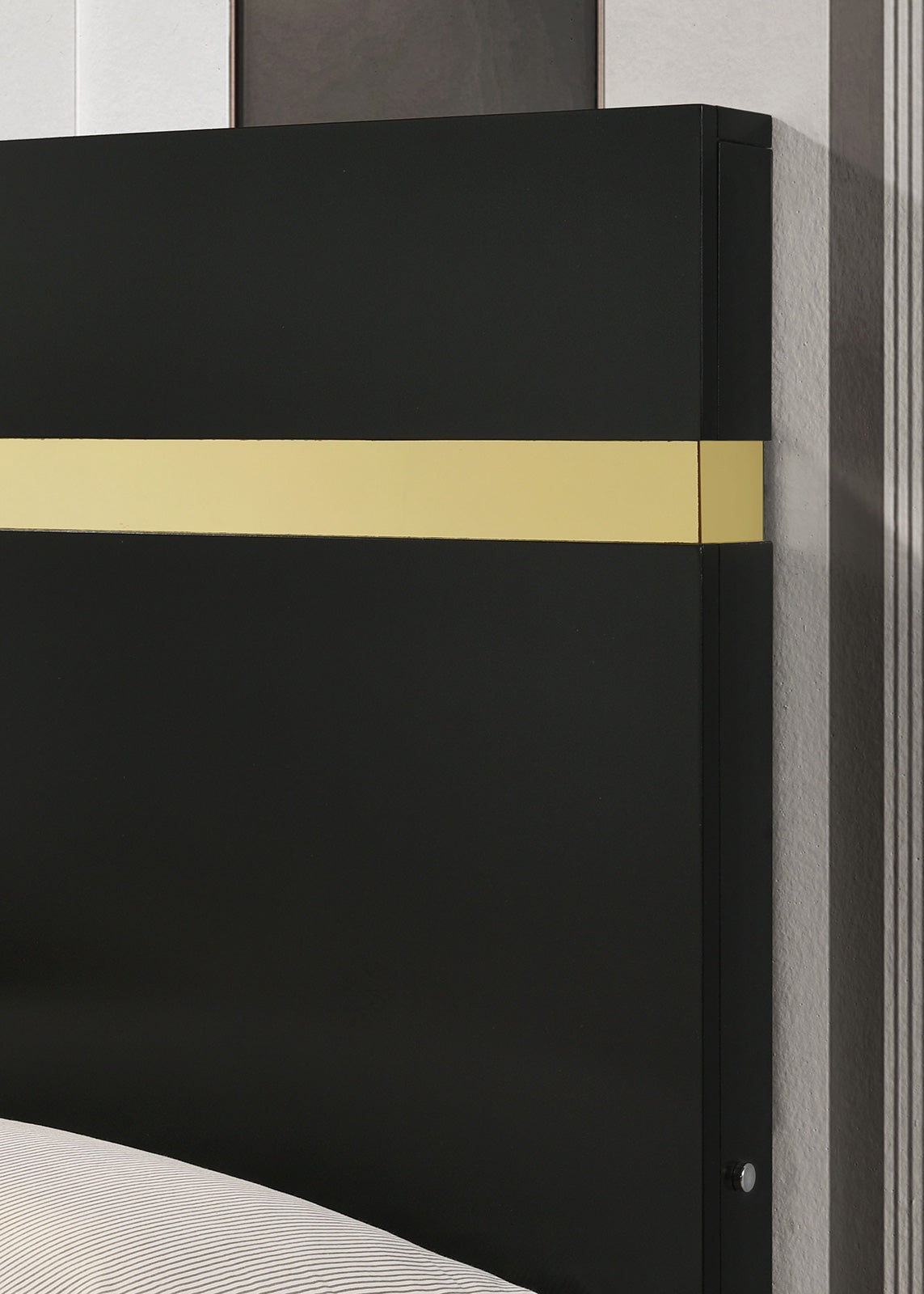 Black 1pc Full Size Bed Underbed LED Modern Bedroom Furniture Acrylic Trim Mattress Ready Bedframe