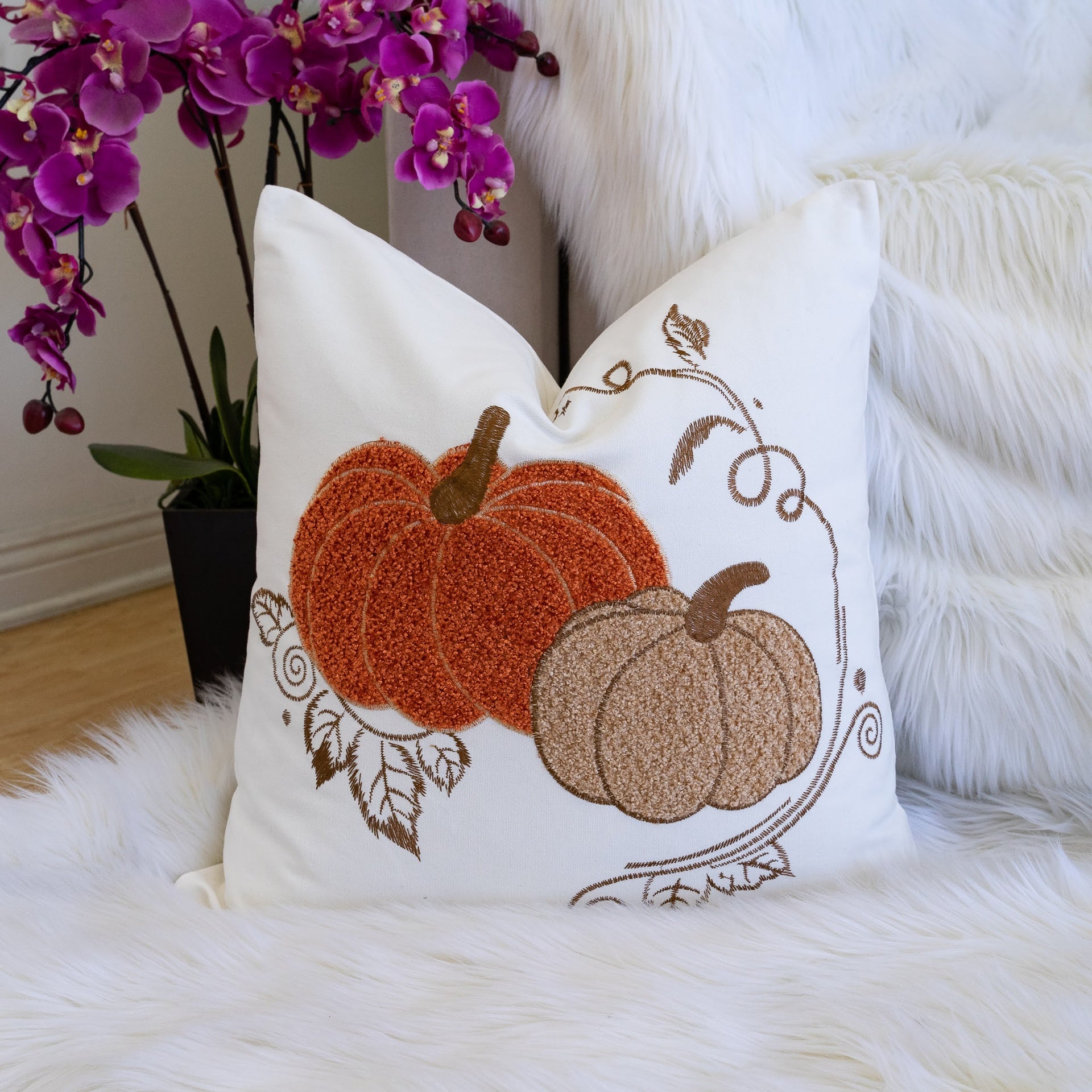 Pumpkin Embroidered Cotton Throw Pillow – Autumn Harvest Accent Cushion