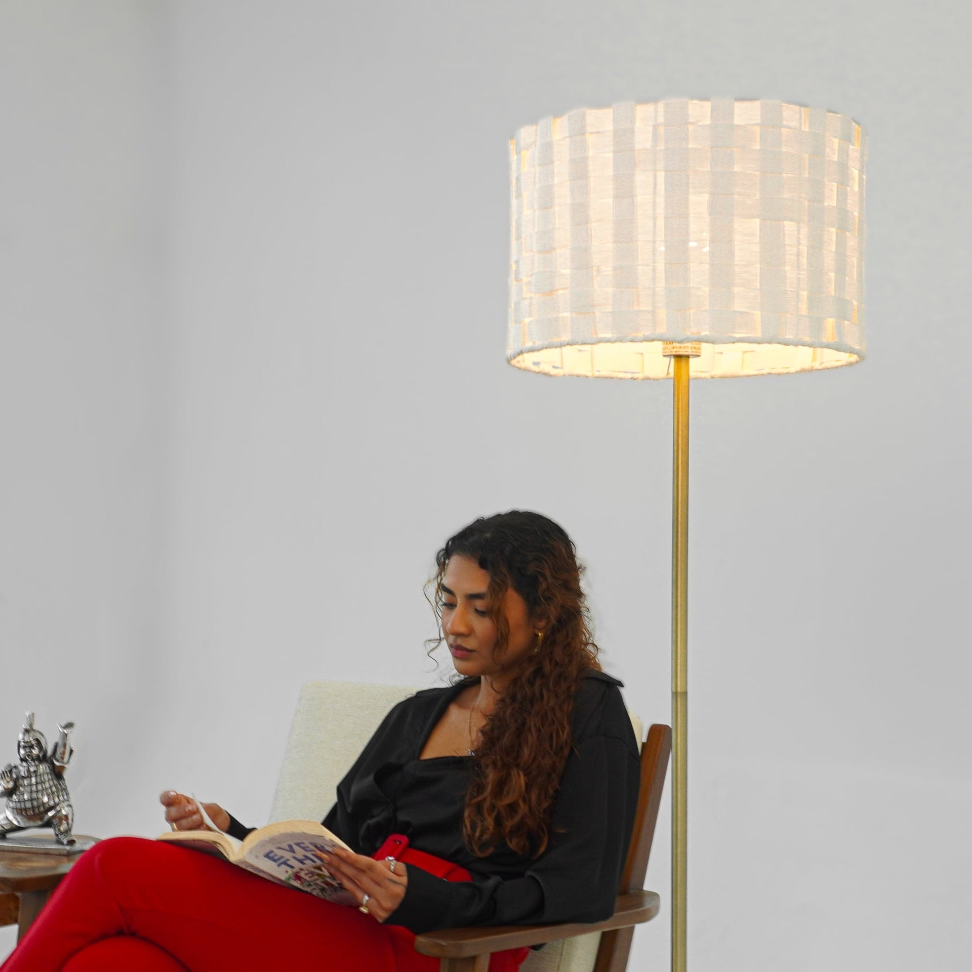 Minimalist Floor Lamp, Slim Standing Light with Neutral Shade for Contemporary Living Room & Bedroom Ambience Viora Marble Base Floor Lamp - Dark Brown and White 110V