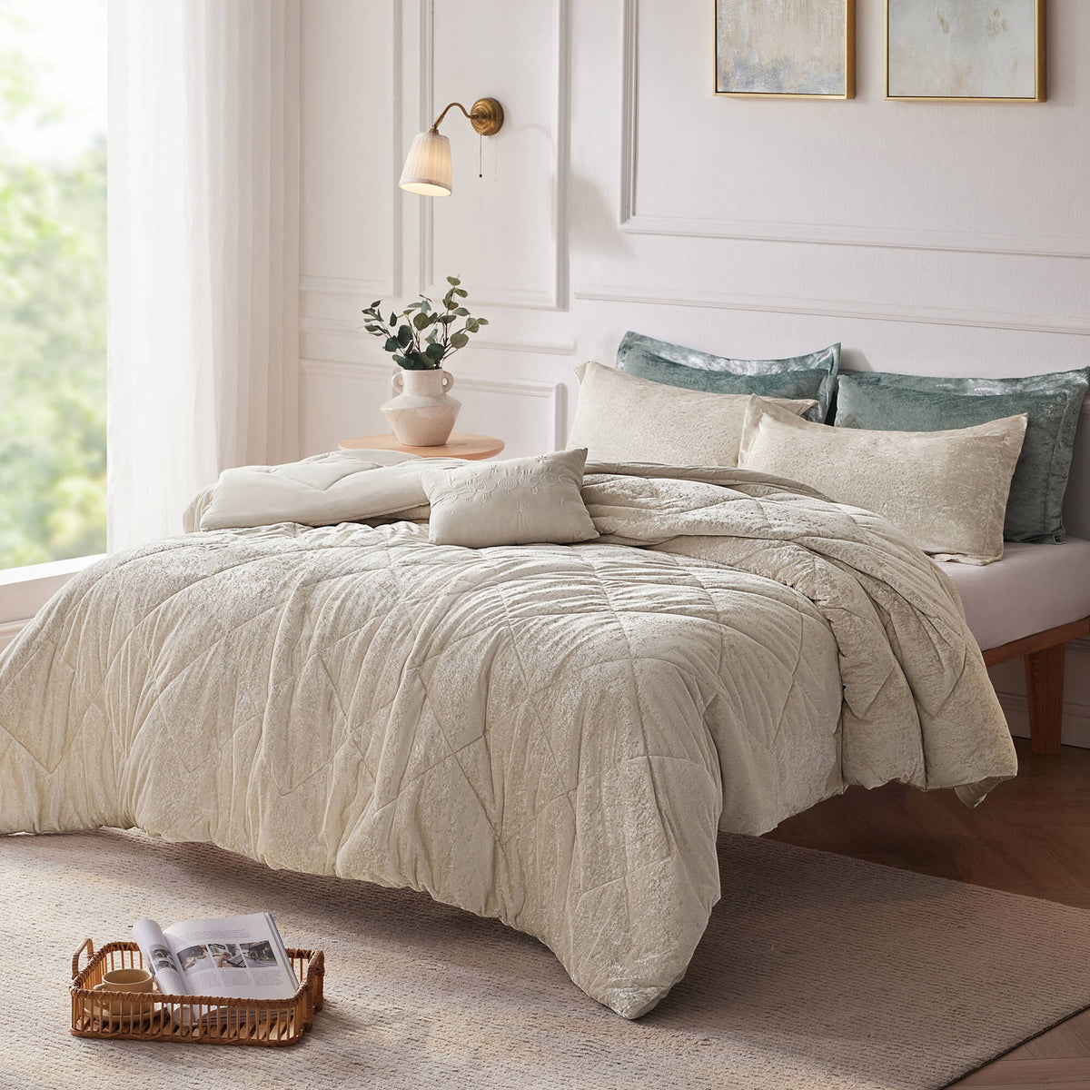 3 PCS Twin/Twin XL Velvet Duvet Cover Set with Throw Pillow Champagne