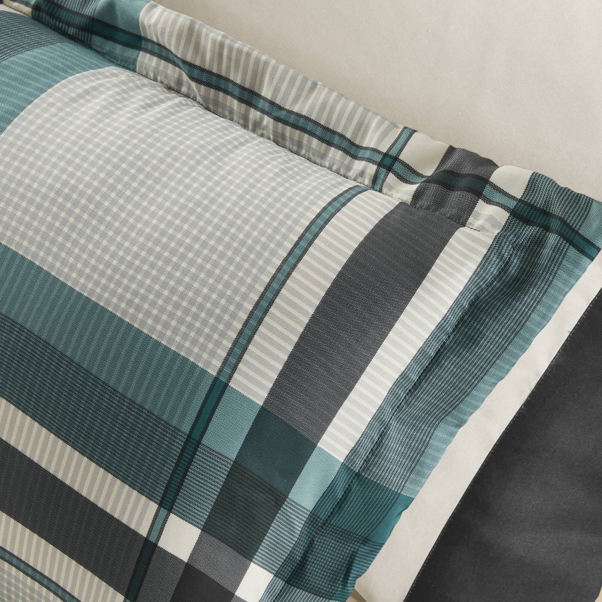 9 PCS Full Plaid Comforter Set with Bed Sheets Teal/Black