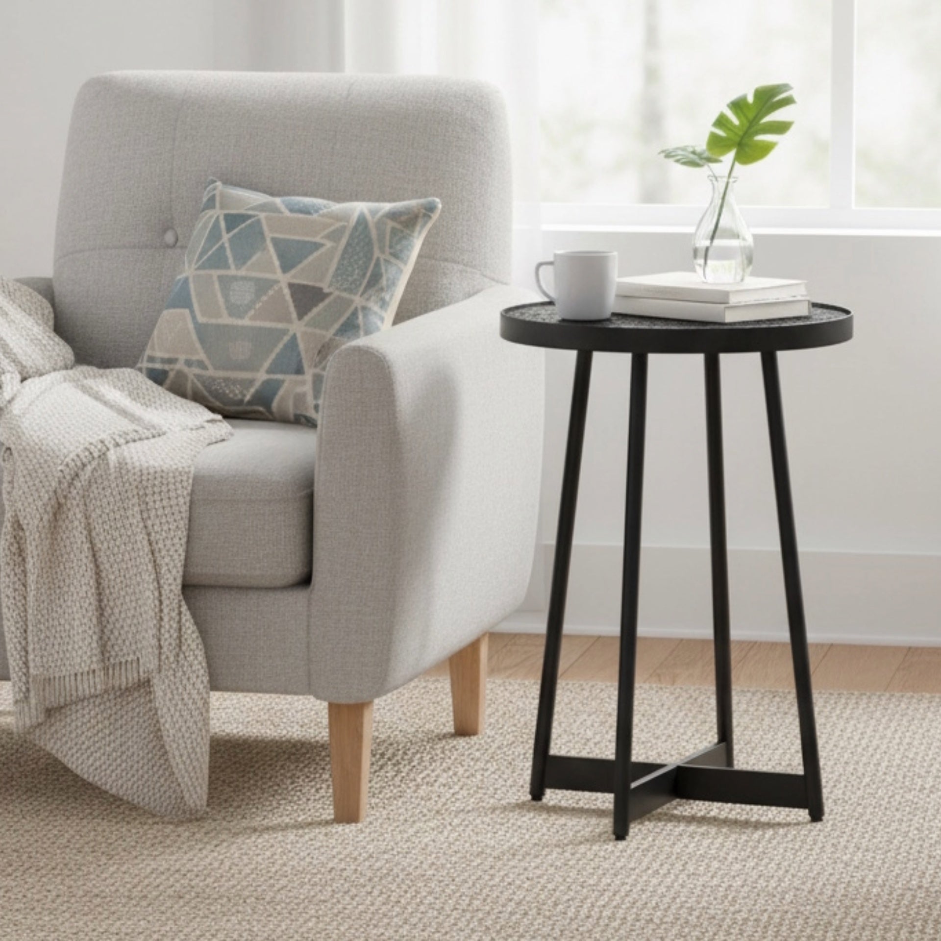 Ranlo Modern Round Accent Table