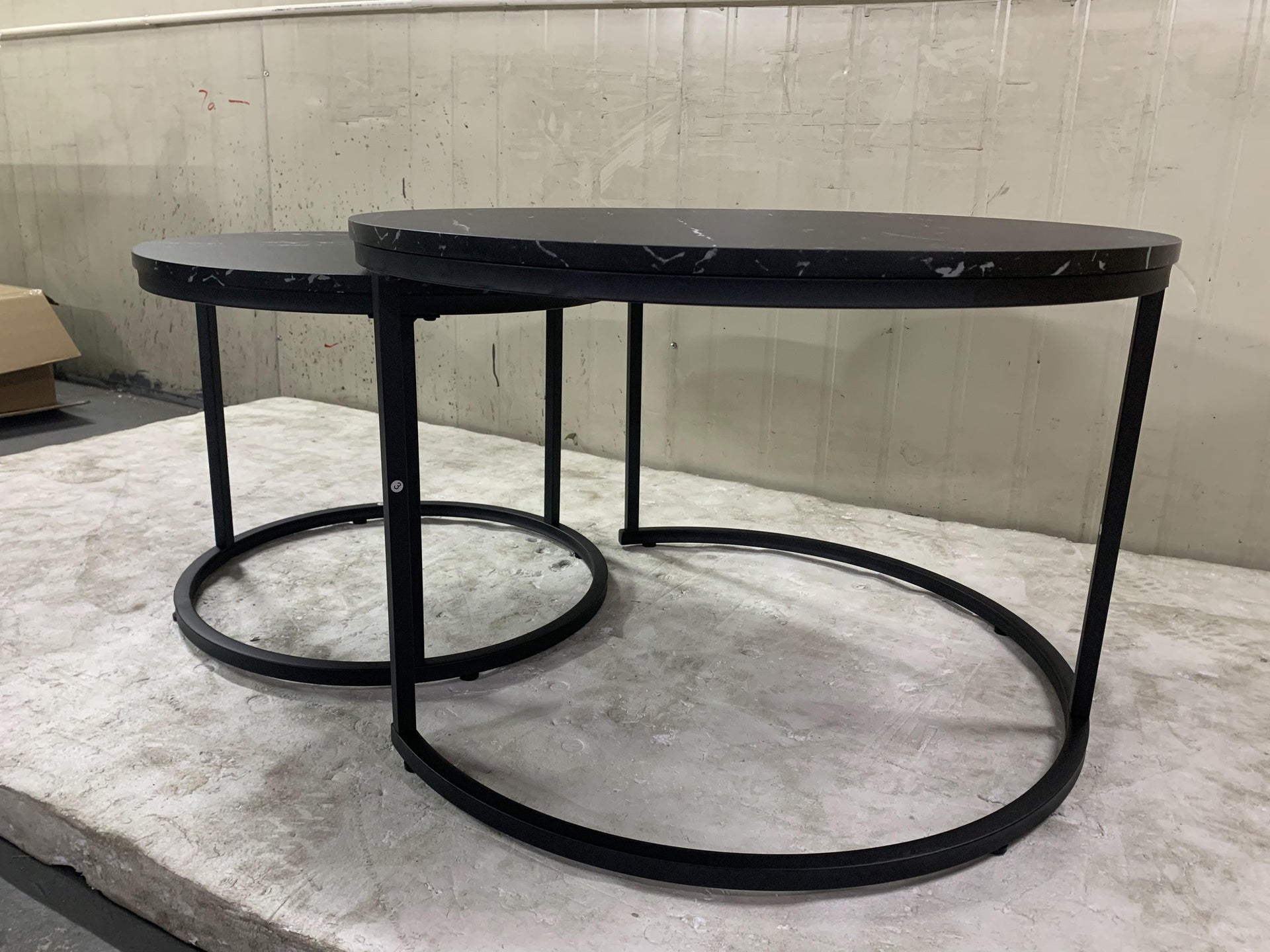 Nesting Coffee Table Set of 2, 27.6inch Round Coffee Table Wood Marble Pattern Top with Sturdy Metal Frame, End Table Side Tables for Living Room Bedroom Balcony Yard (Black)