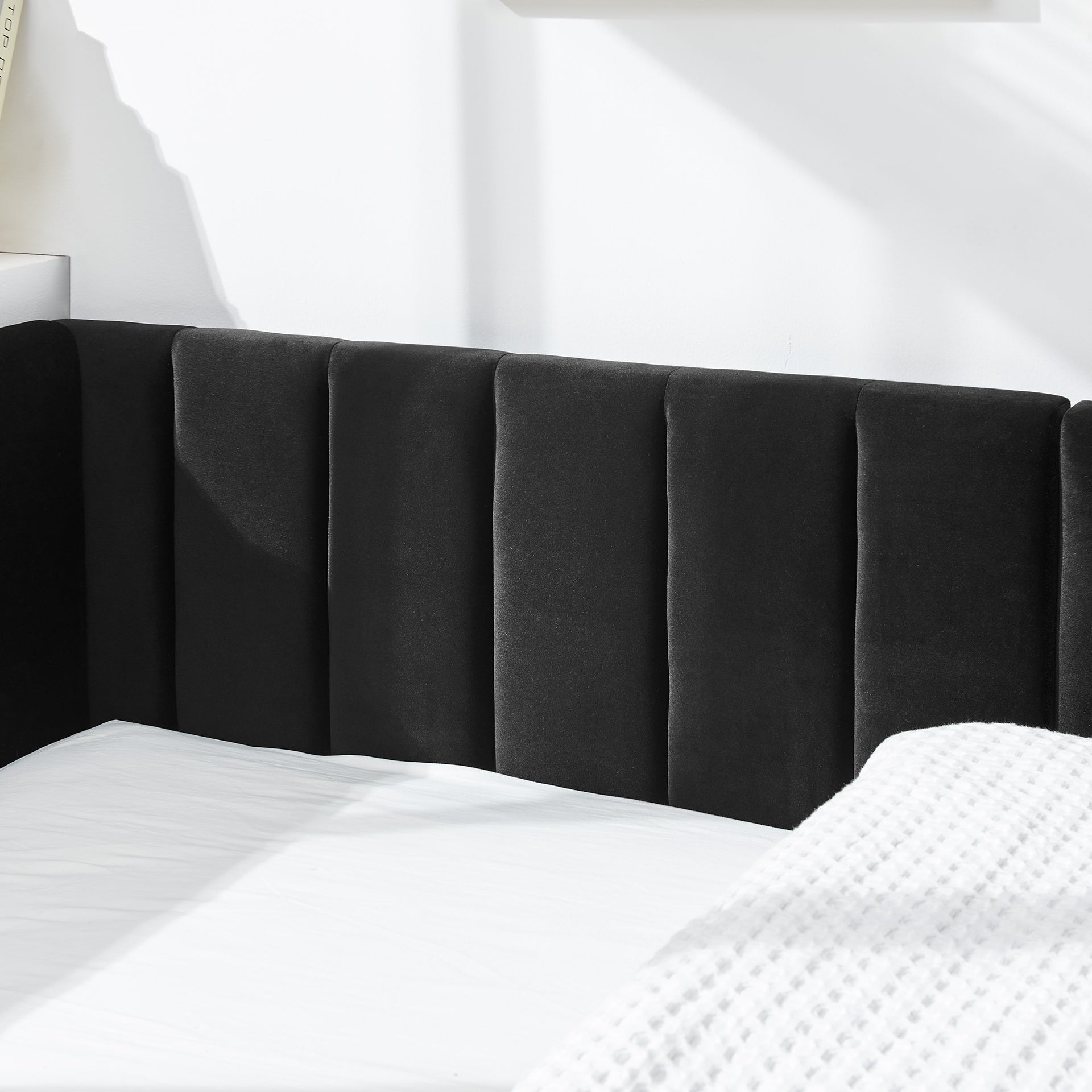 Full Size Upholstered Tufted Bed Frame, Sofa Bed Frame with Comfortable Backrest and Armrests, Full Size Bed for Bedroom, Living Room,Velvet-Black(81''*60''*29.5'')