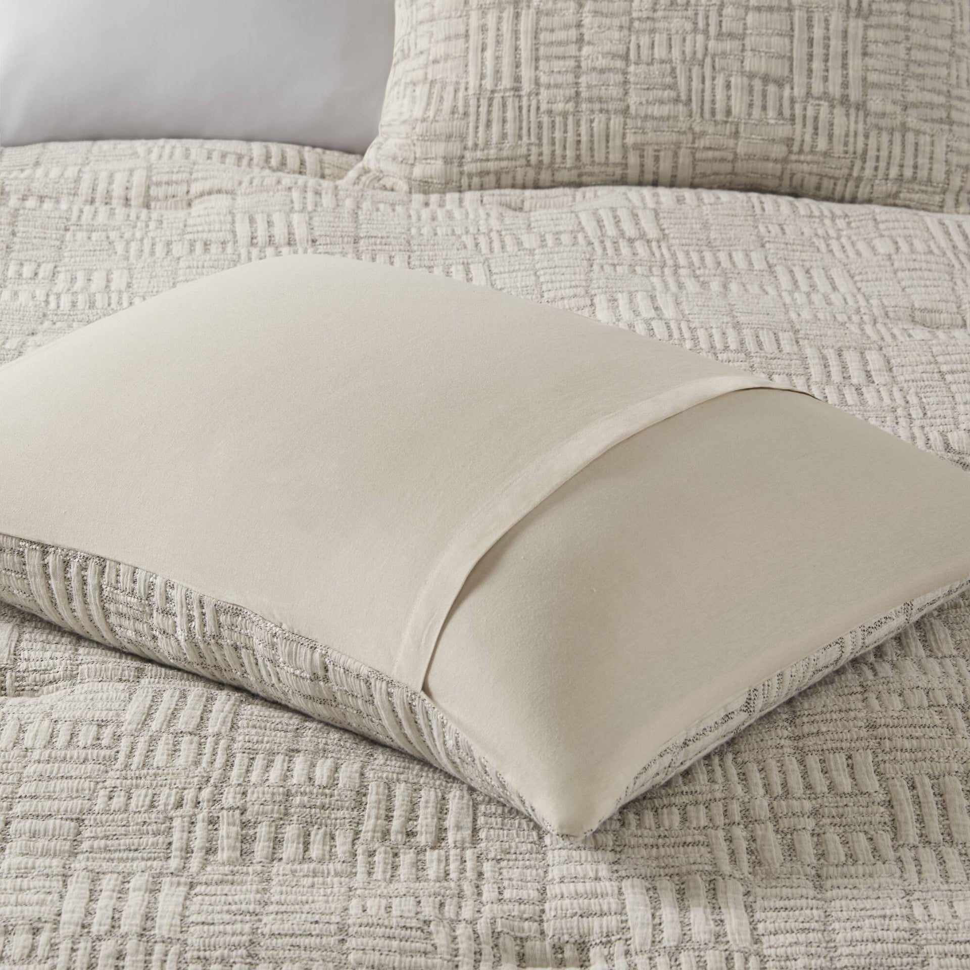 3 Piece Oversized Cotton Matelasse Comforter Set-Full/Queen