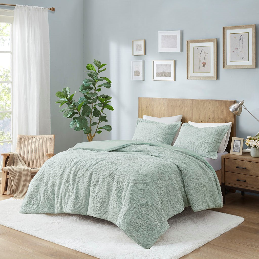 King/Cal King Embroidered Medallion Faux Fur Ultra Plush Comforter Mini Set