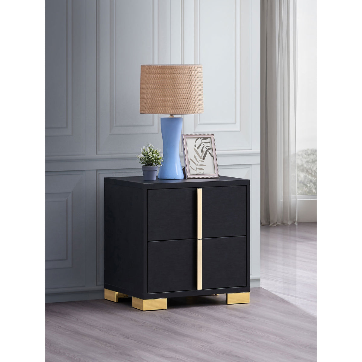 Jeremiah Black 2-drawer Nightstand