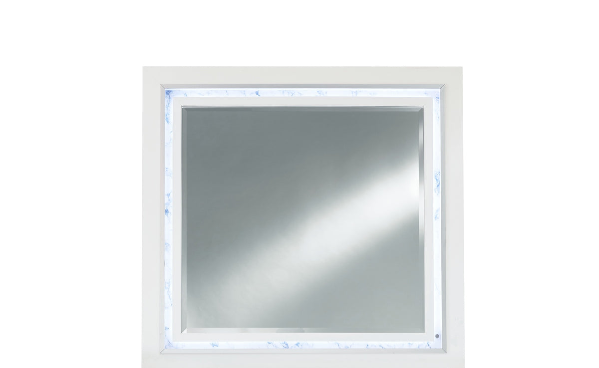 SKYE WHITE MIRROR