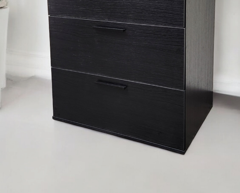 Oliver Four-Drawer Jumbo Chest in Black