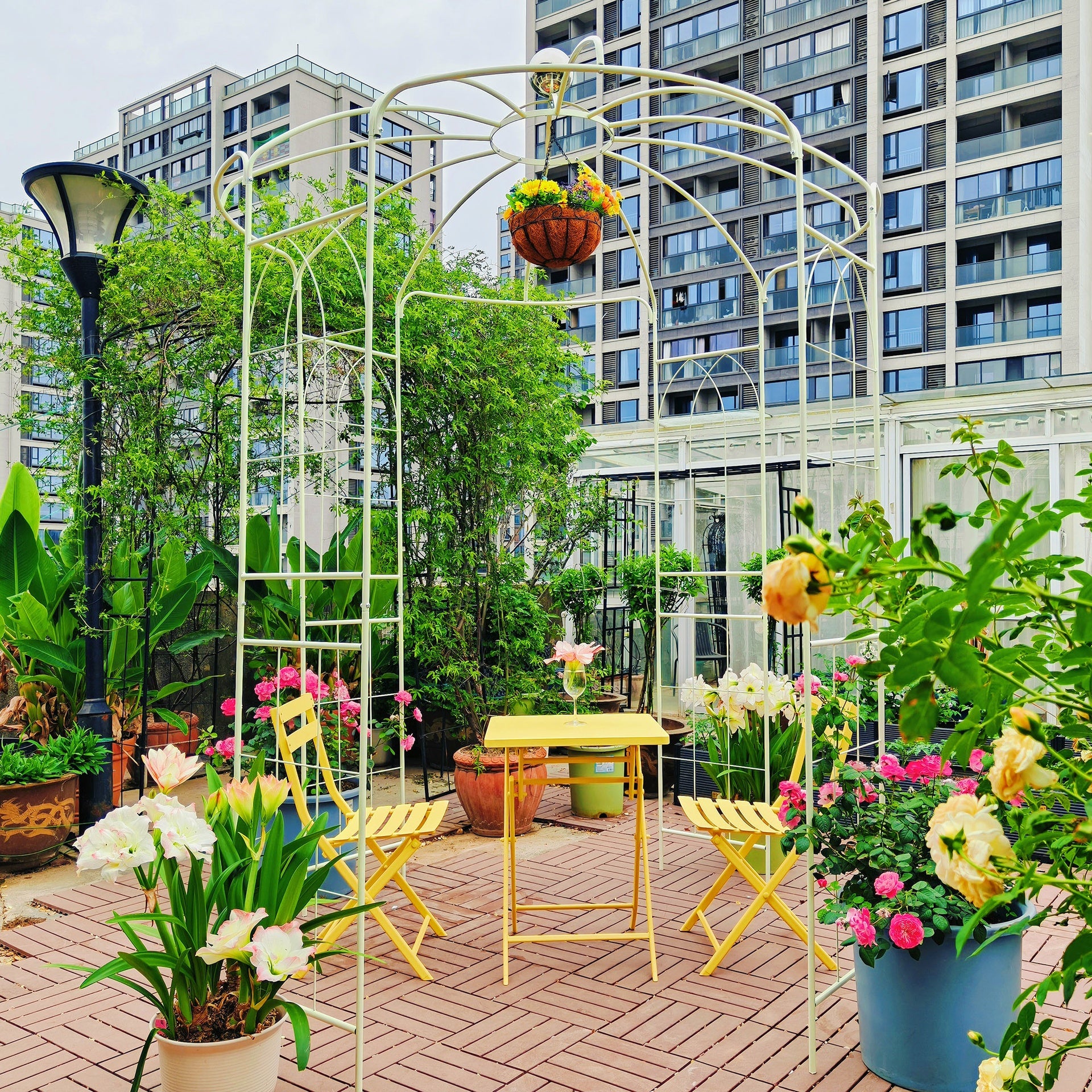 Metal Garden Arch Iron Garden Arbors Gazebo Dia 81.3'' x 114.2'' High Birdcage Shape Pergola Pavilion for Wedding Ceremony Cream White
