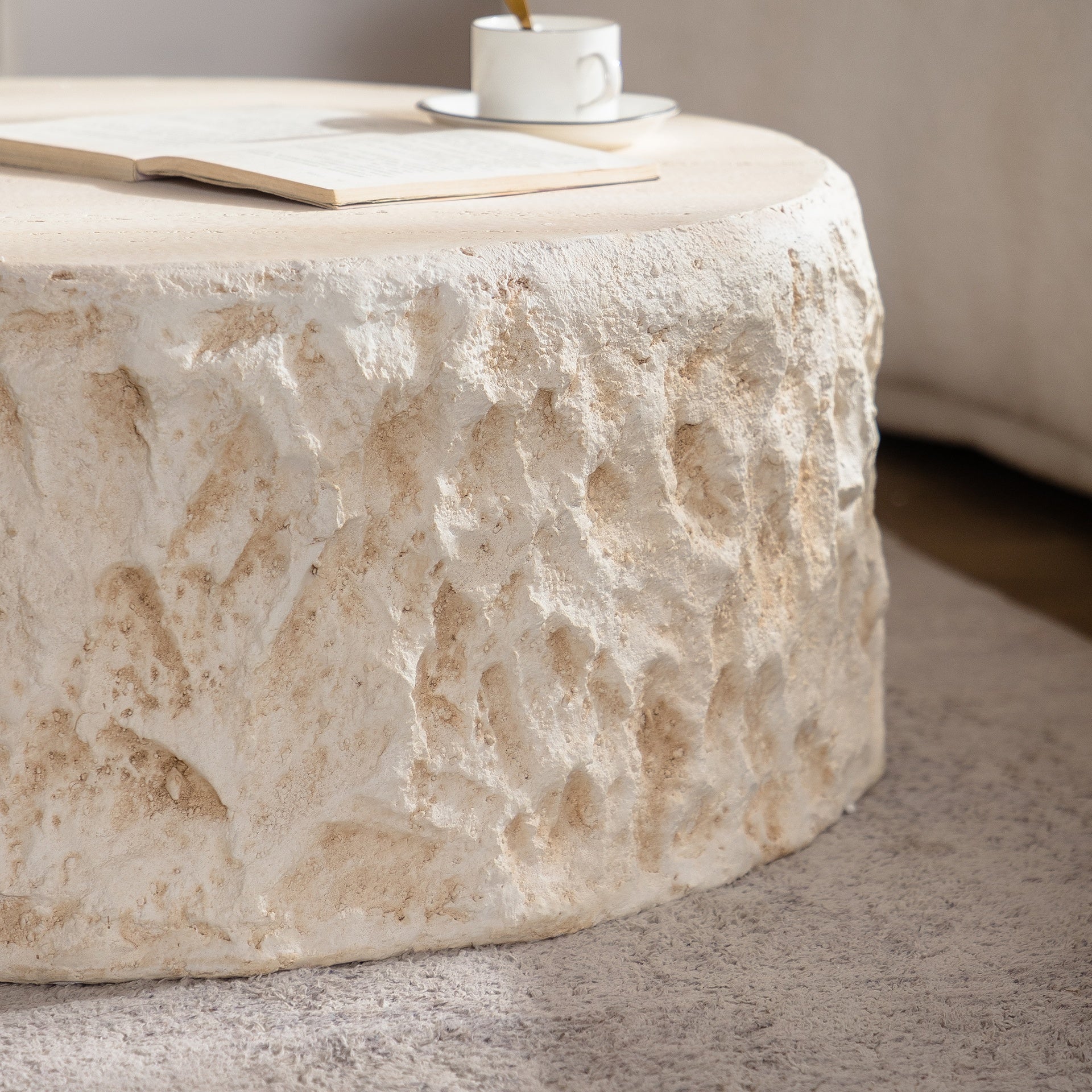 MgO Mid-Century Round Centre Coffee Table Vintage Faux Stone Sofa Pre-Modern Coffee Tables Beige Coffee Table for Living Room Office Apartment