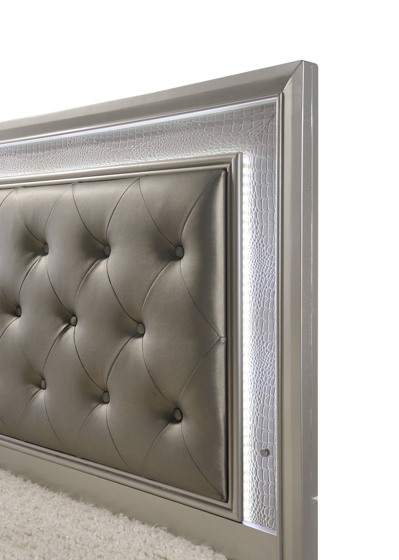 Modern Champagne Crocodile Skin Finish Upholstered 1pc Queen Size LED Panel Bed Faux Diamond Tufted Bedroom Furniture