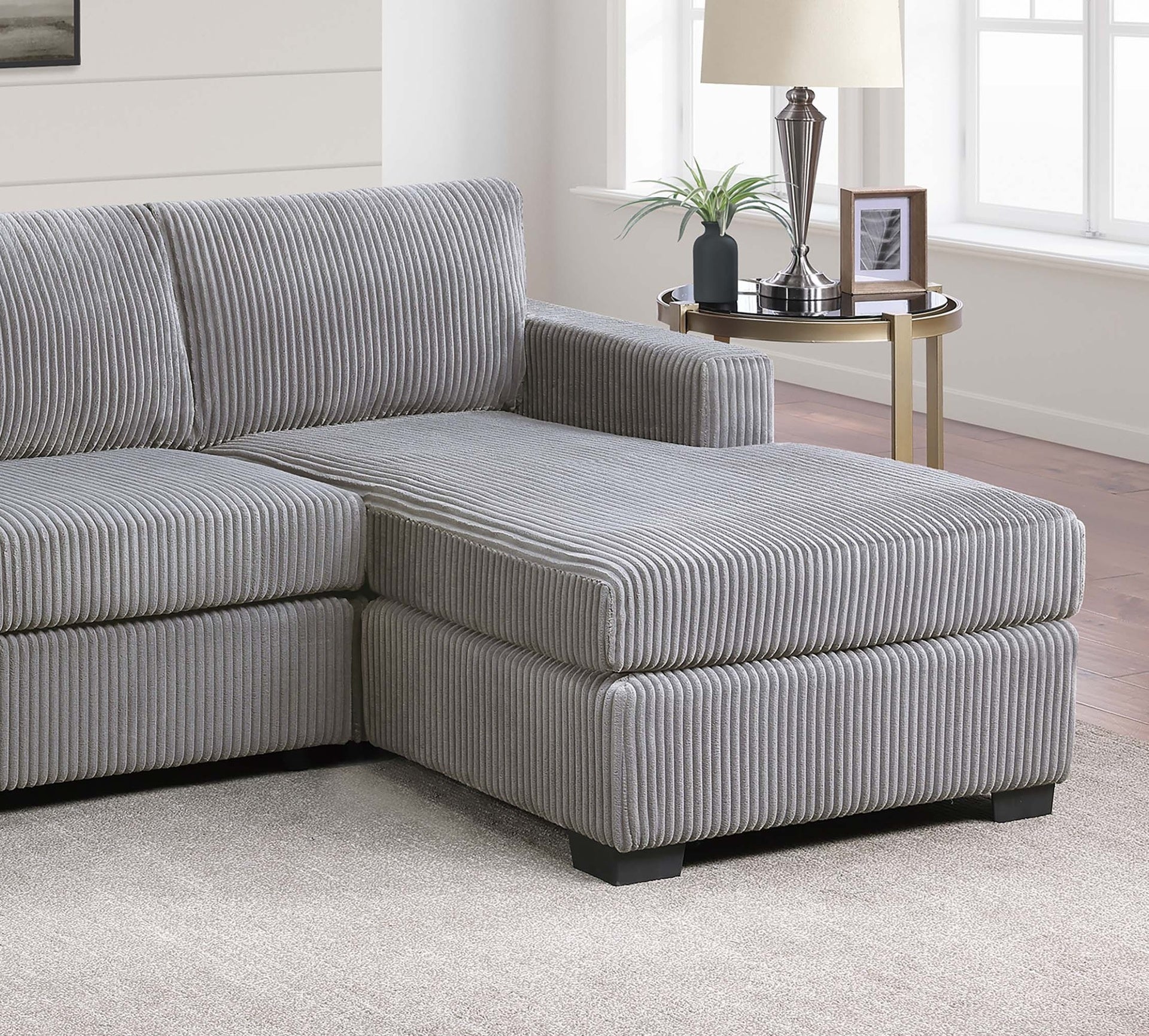 L-Shaped Sectional Sofa 2pc Square Arms Plastic Legs right Arm Chaise Left Arm Sofa Light Gray Finish Primary Living Room