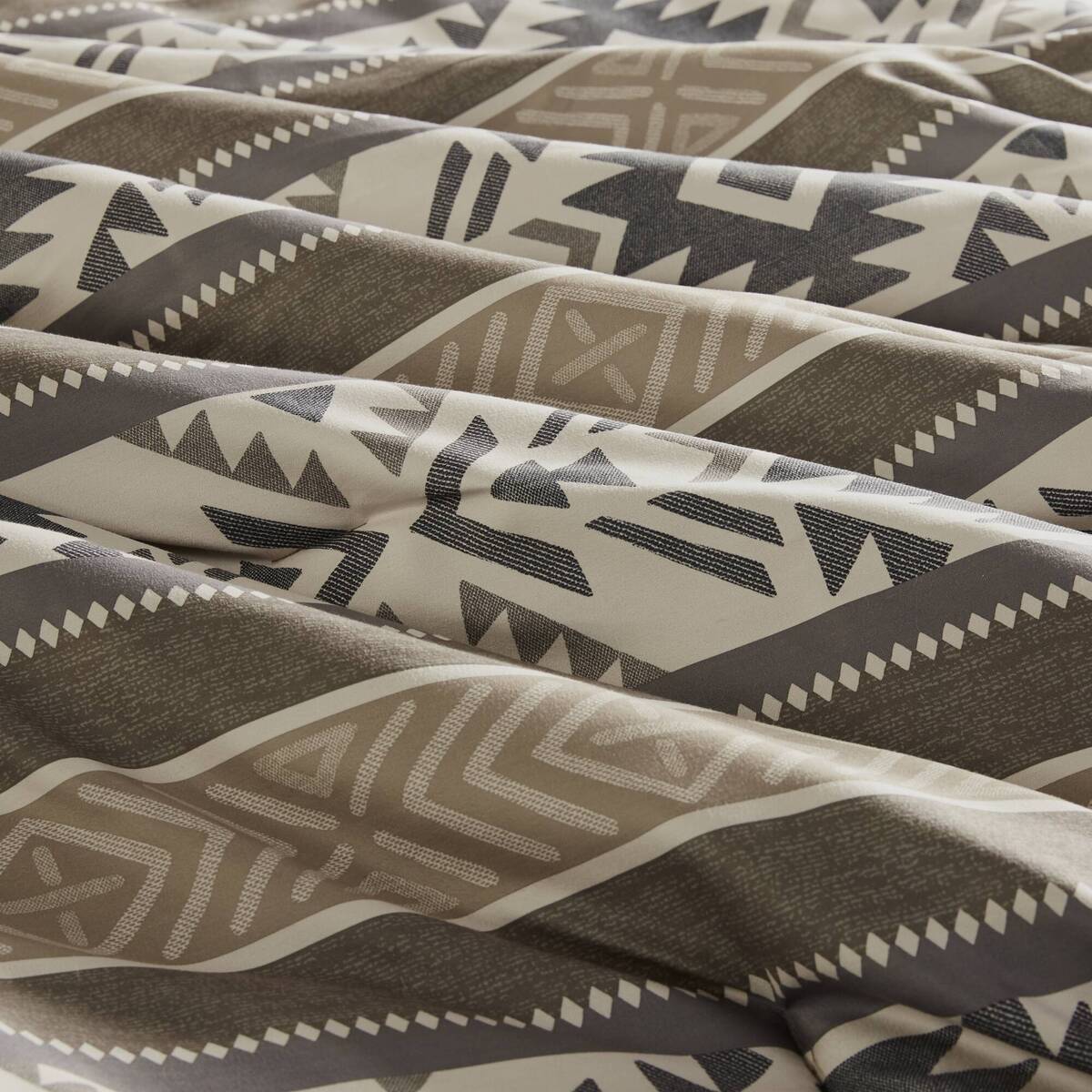 5 Piece Stripe Herringbone Comforter Set with Throw Pillows Brown Full/Queen